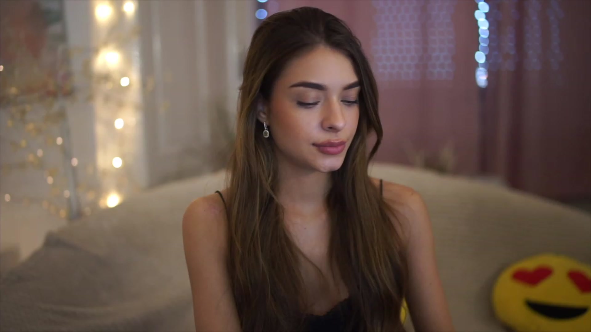 Gallery image thumbnail from Autumn_Falls's myfreecams stream on, 05/08/2023, 13:42 image 3 of 20