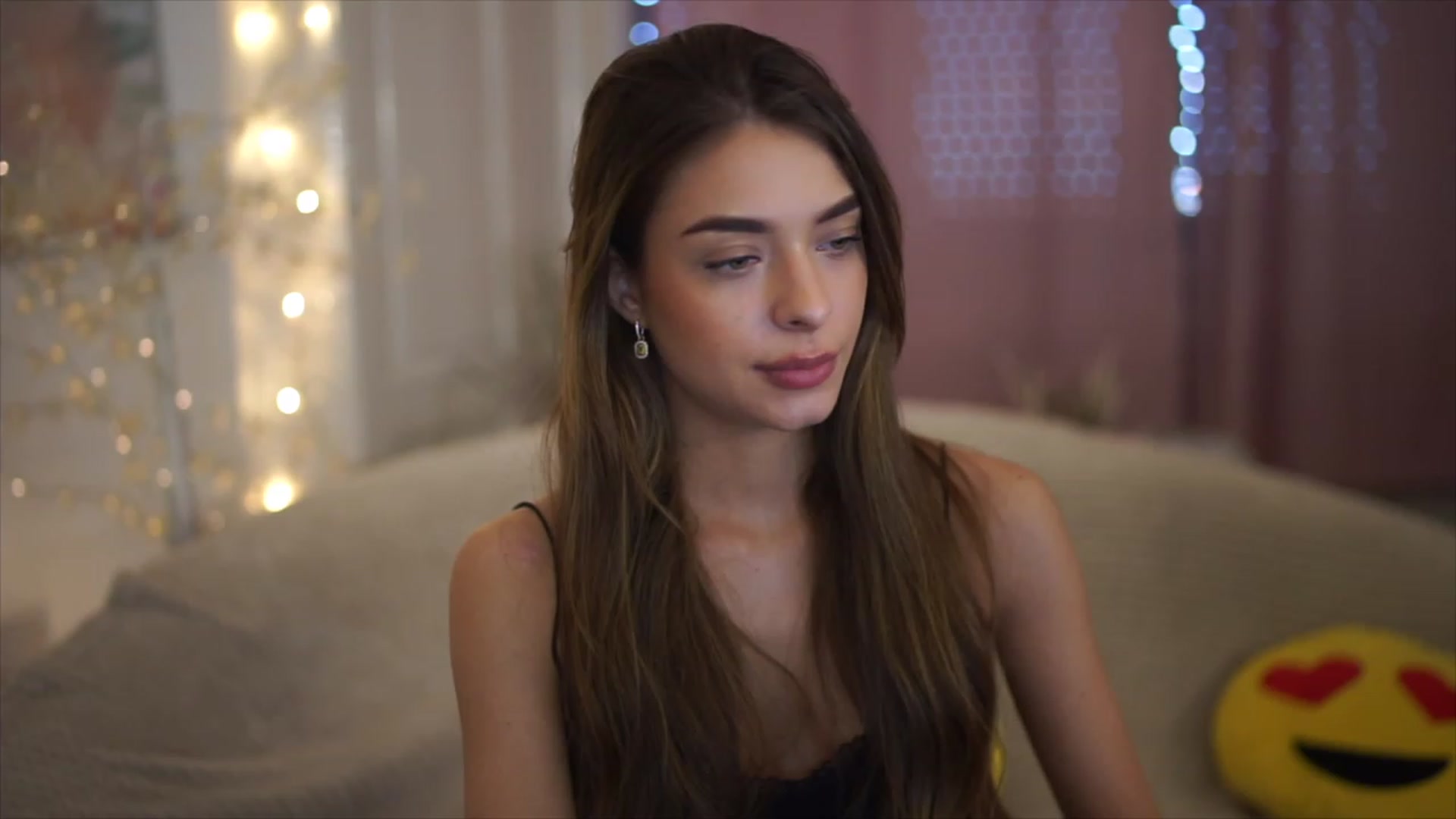 Gallery image thumbnail from Autumn_Falls's myfreecams stream on, 05/08/2023, 13:42 image 4 of 20