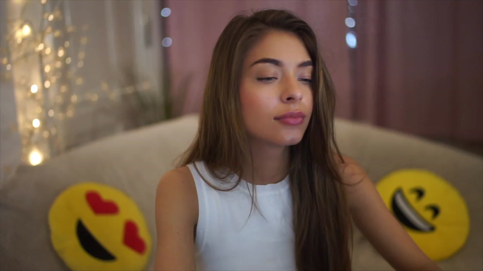 Gallery image thumbnail from Autumn_Falls's myfreecams stream on, 05/15/2023, 15:24 image 19 of 20