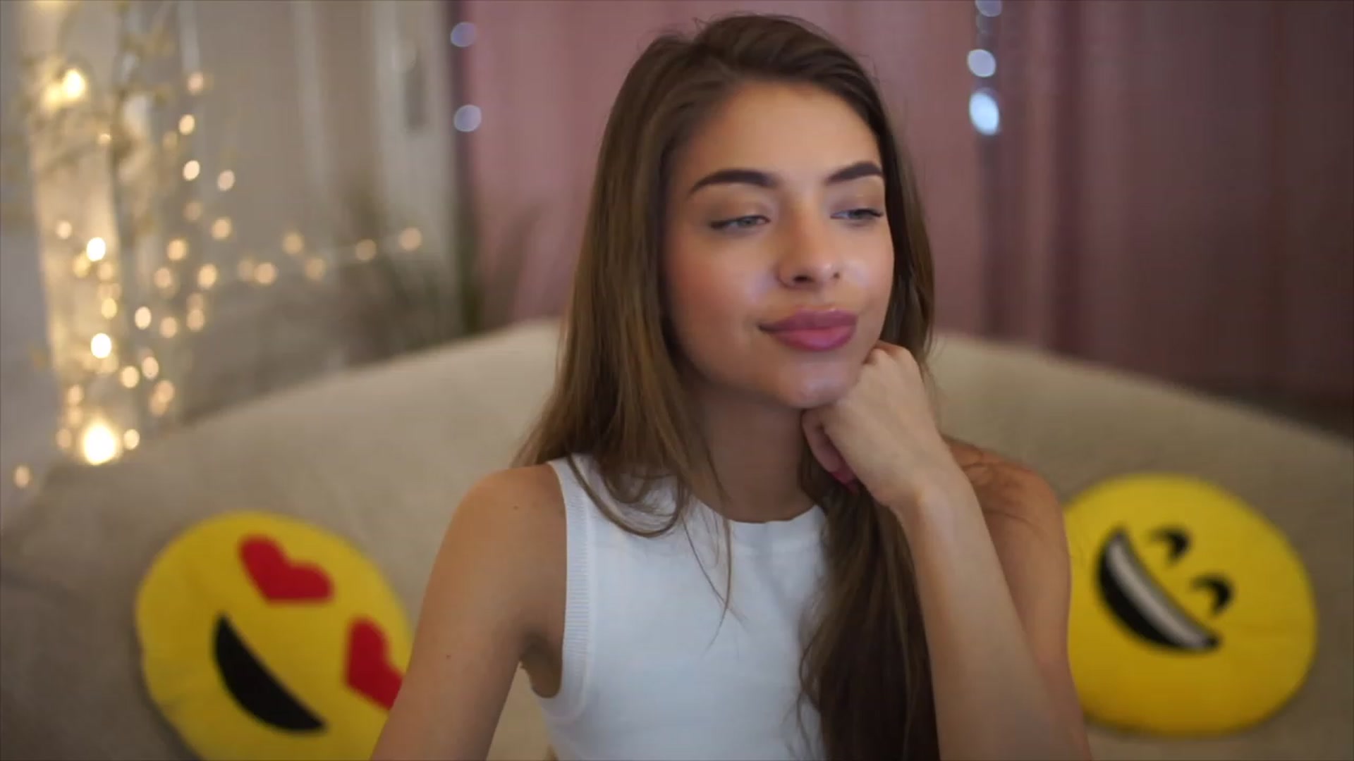Gallery image thumbnail from Autumn_Falls's myfreecams stream on, 05/15/2023, 15:24 image 15 of 20