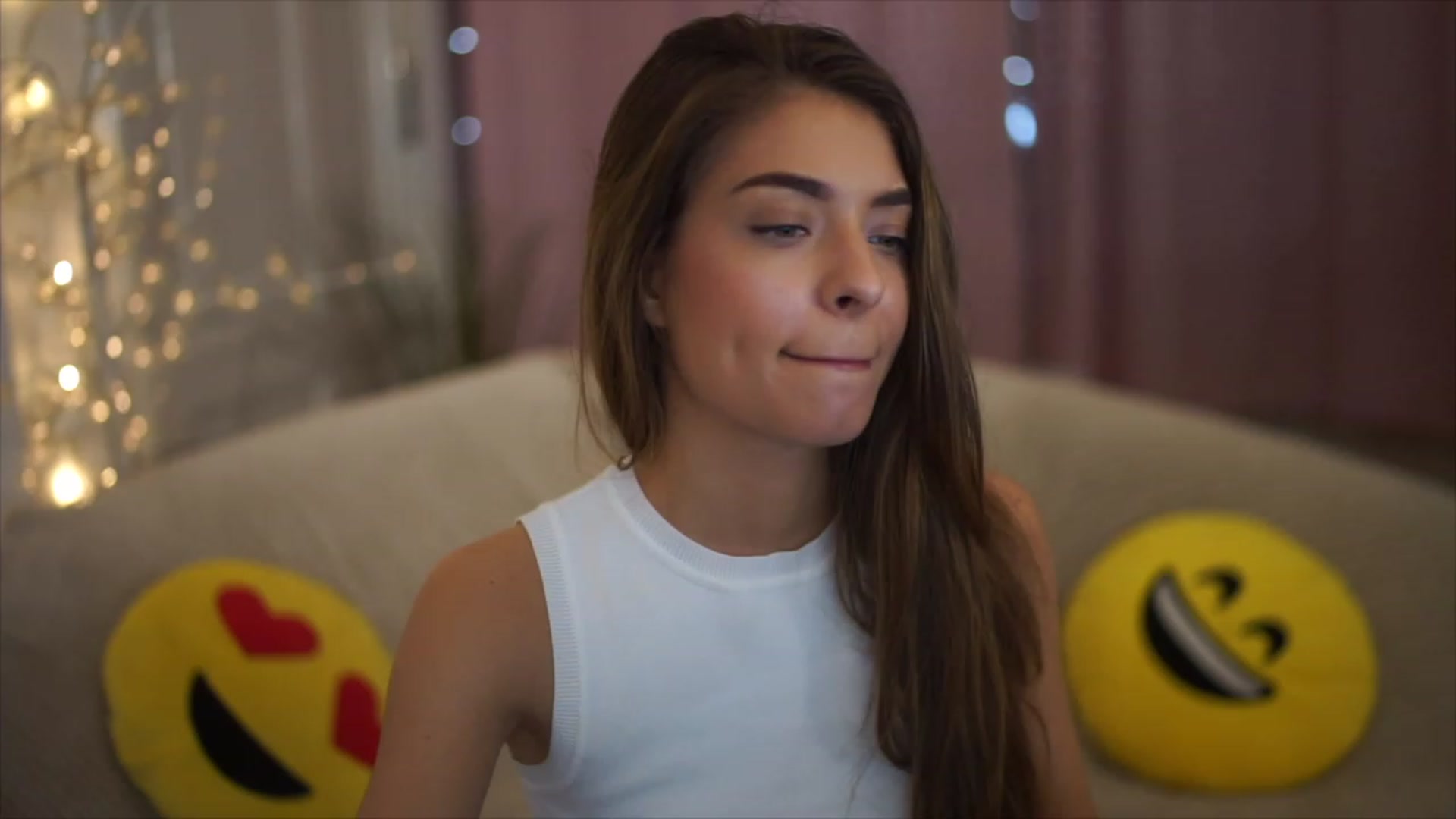 Gallery image thumbnail from Autumn_Falls's myfreecams stream on, 05/15/2023, 15:24 image 4 of 20