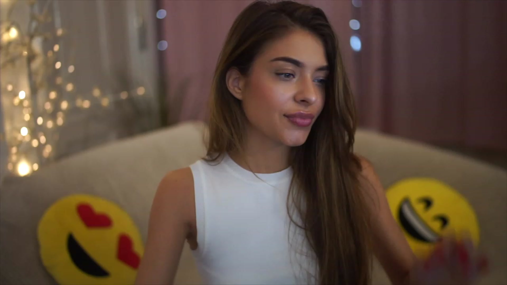 Gallery image thumbnail from Autumn_Falls's myfreecams stream on, 05/15/2023, 15:24 image 8 of 20