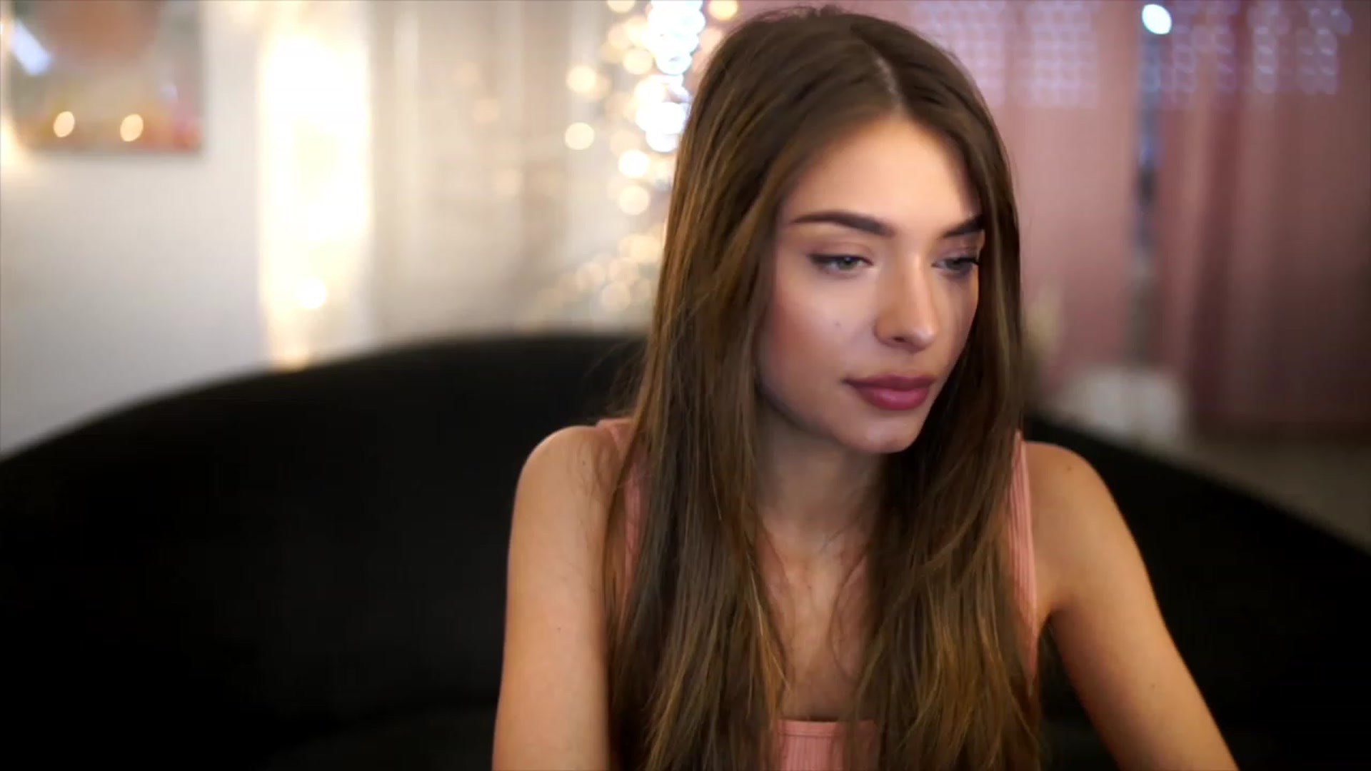 Gallery image thumbnail from Autumn_Falls's myfreecams stream on, 06/03/2023, 13:31 image 14 of 20