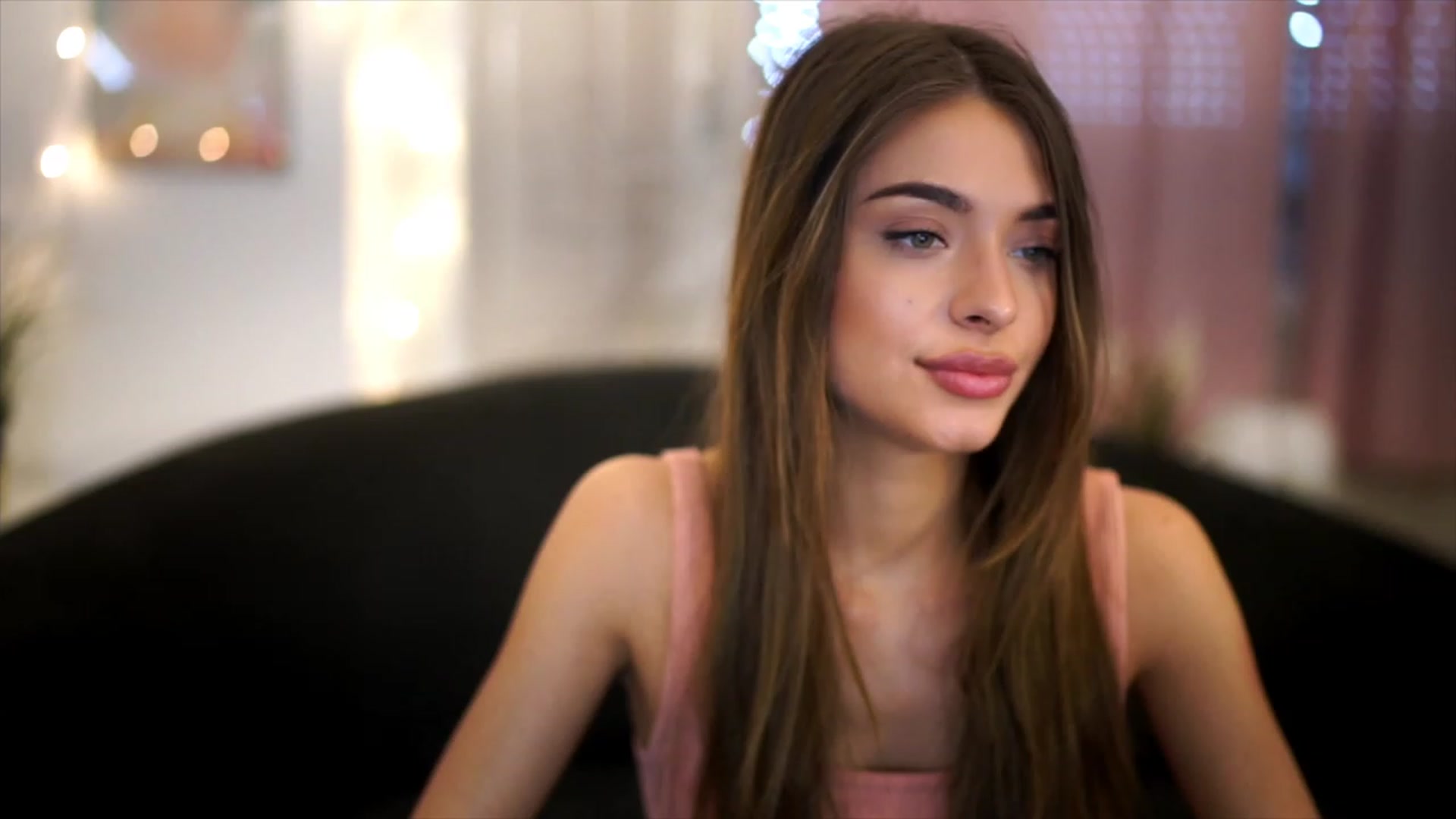Gallery image thumbnail from Autumn_Falls's myfreecams stream on, 06/03/2023, 13:56 image 5 of 20
