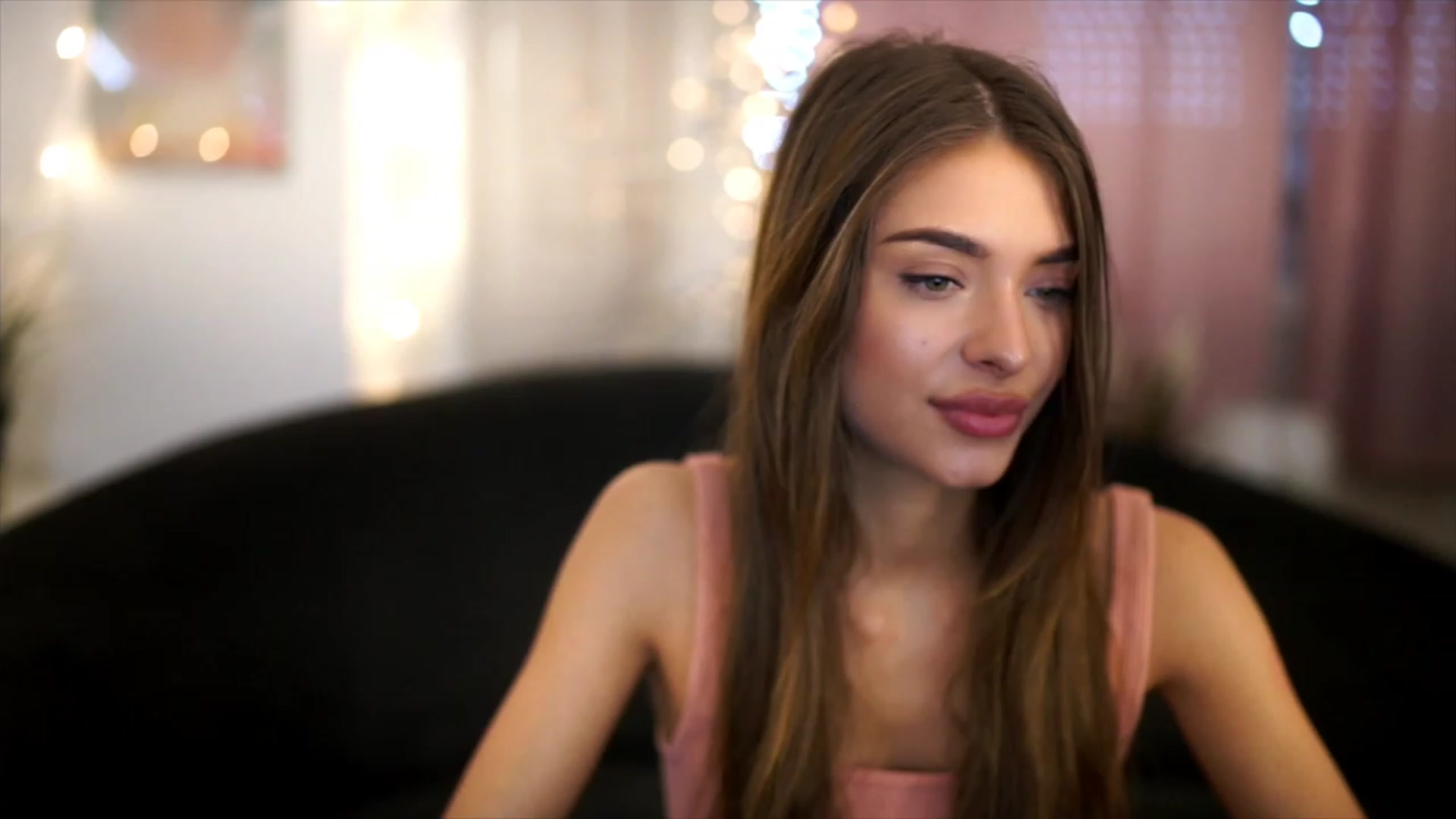 Gallery image thumbnail from Autumn_Falls's myfreecams stream on, 06/03/2023, 13:56 image 18 of 20