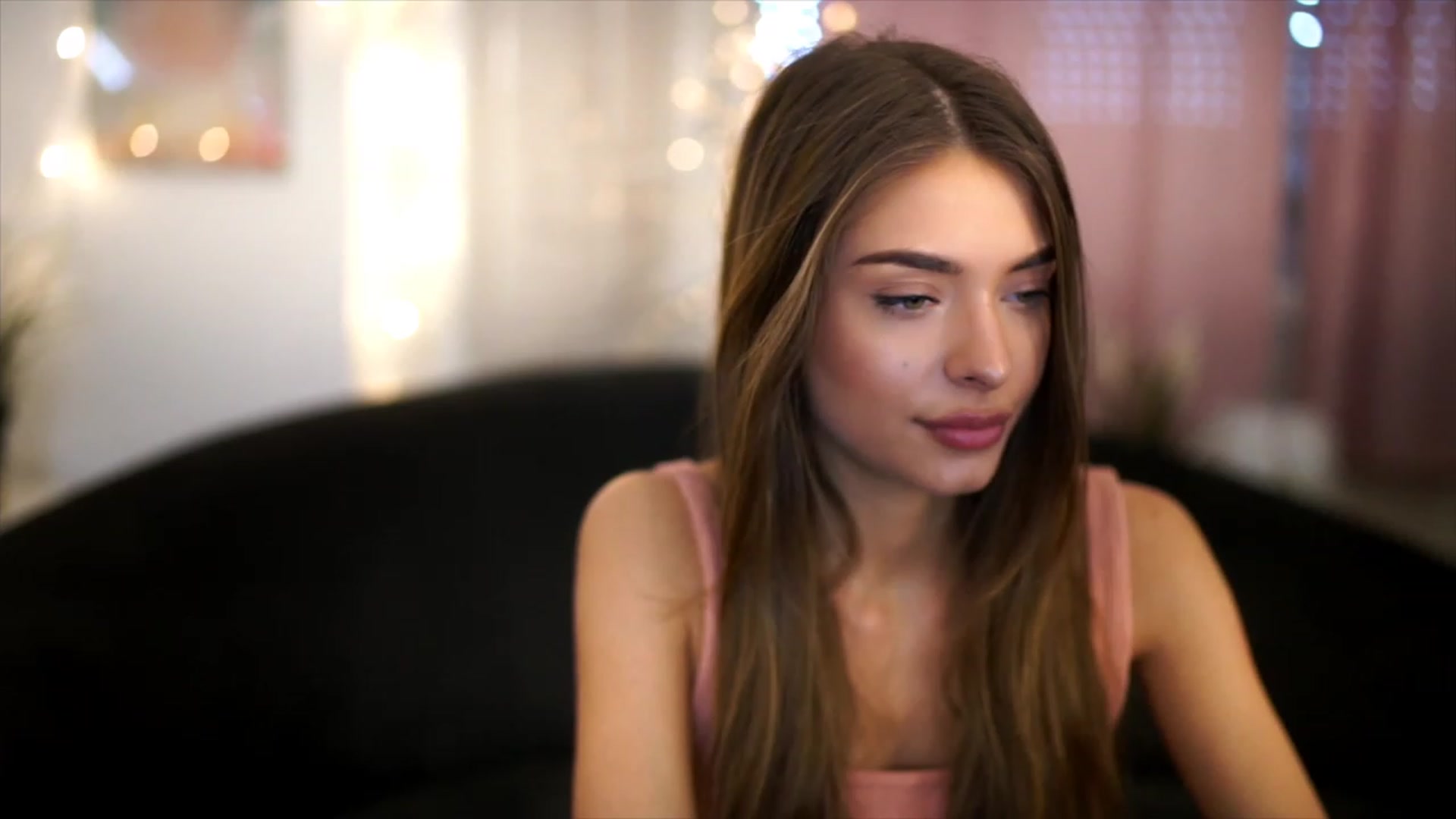 Gallery image thumbnail from Autumn_Falls's myfreecams stream on, 06/03/2023, 13:56 image 13 of 20