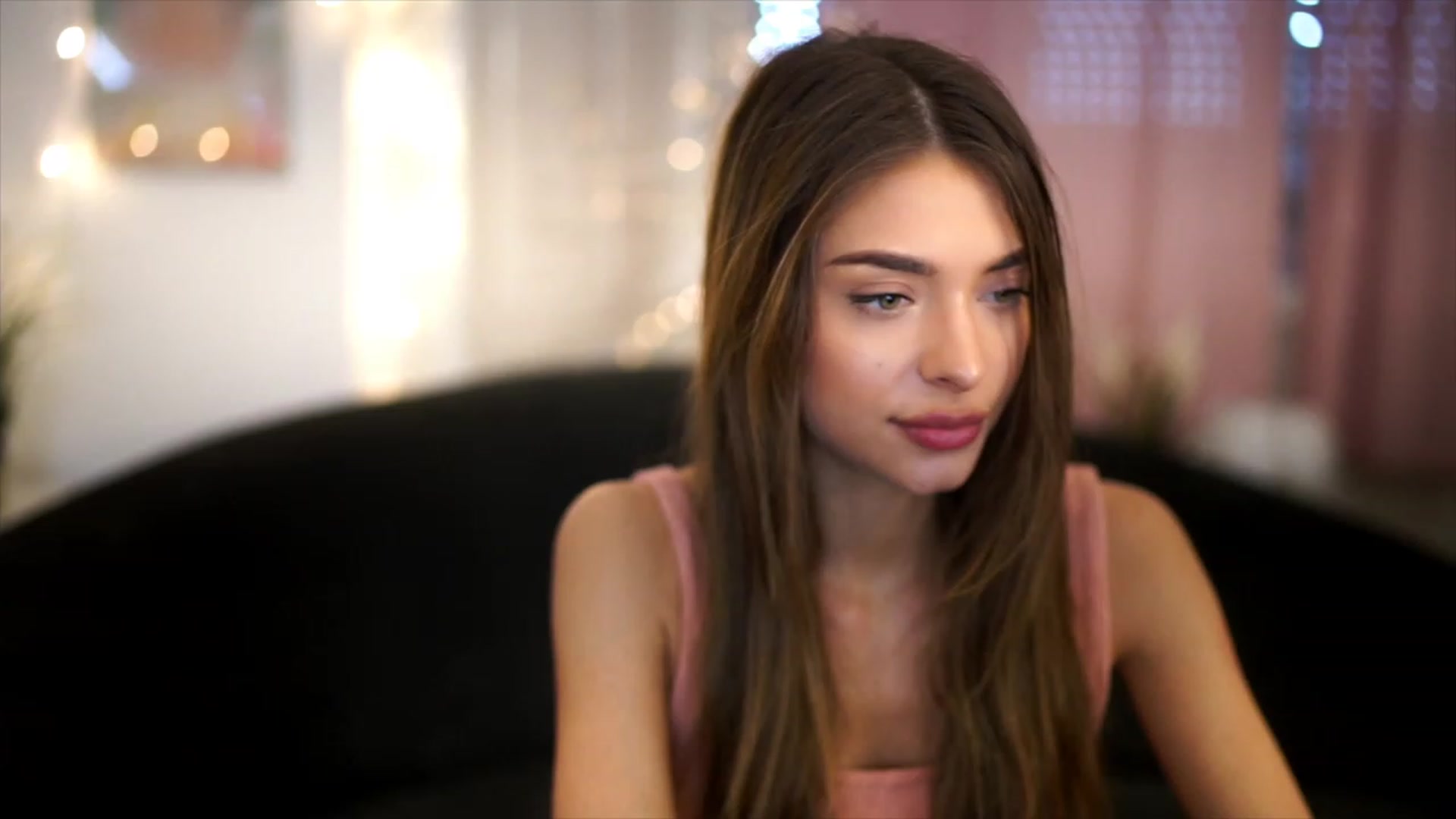 Gallery image thumbnail from Autumn_Falls's myfreecams stream on, 06/03/2023, 13:56 image 9 of 20