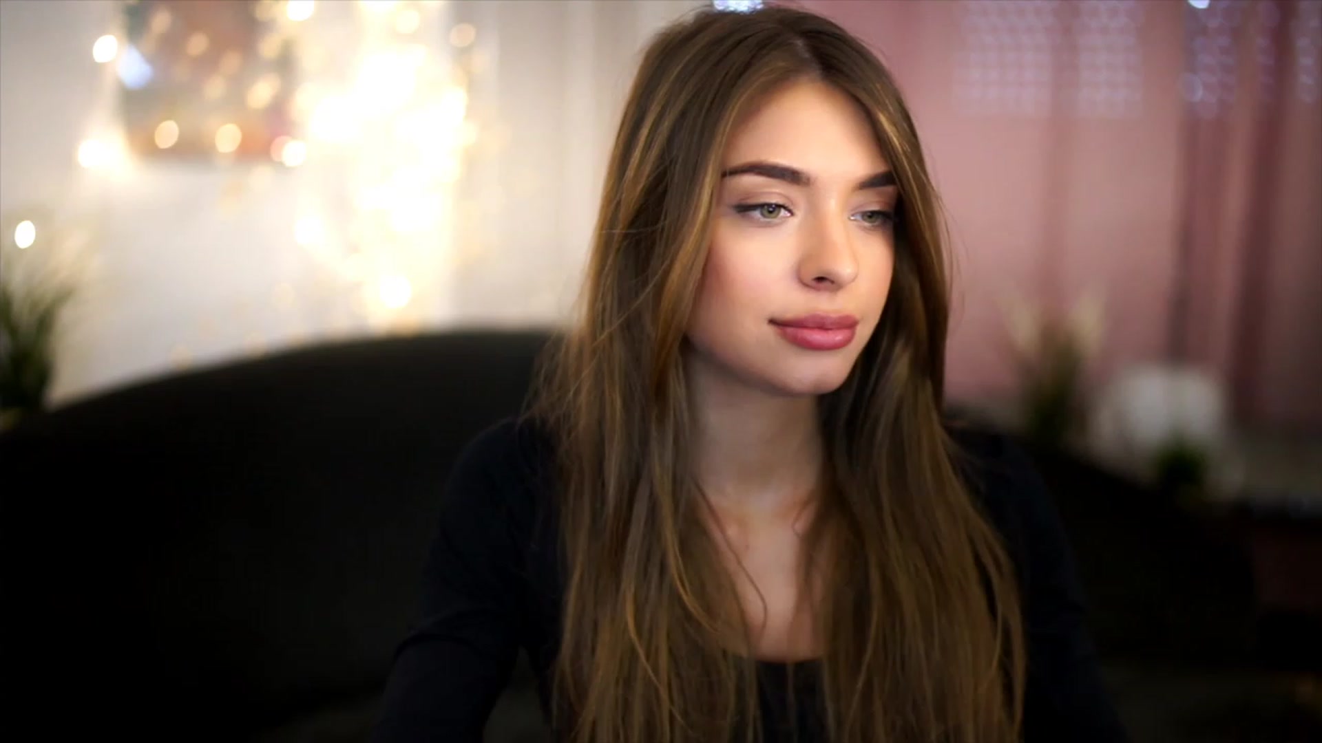 Gallery image thumbnail from Autumn_Falls's myfreecams stream on, 06/04/2023, 14:33 image 13 of 20