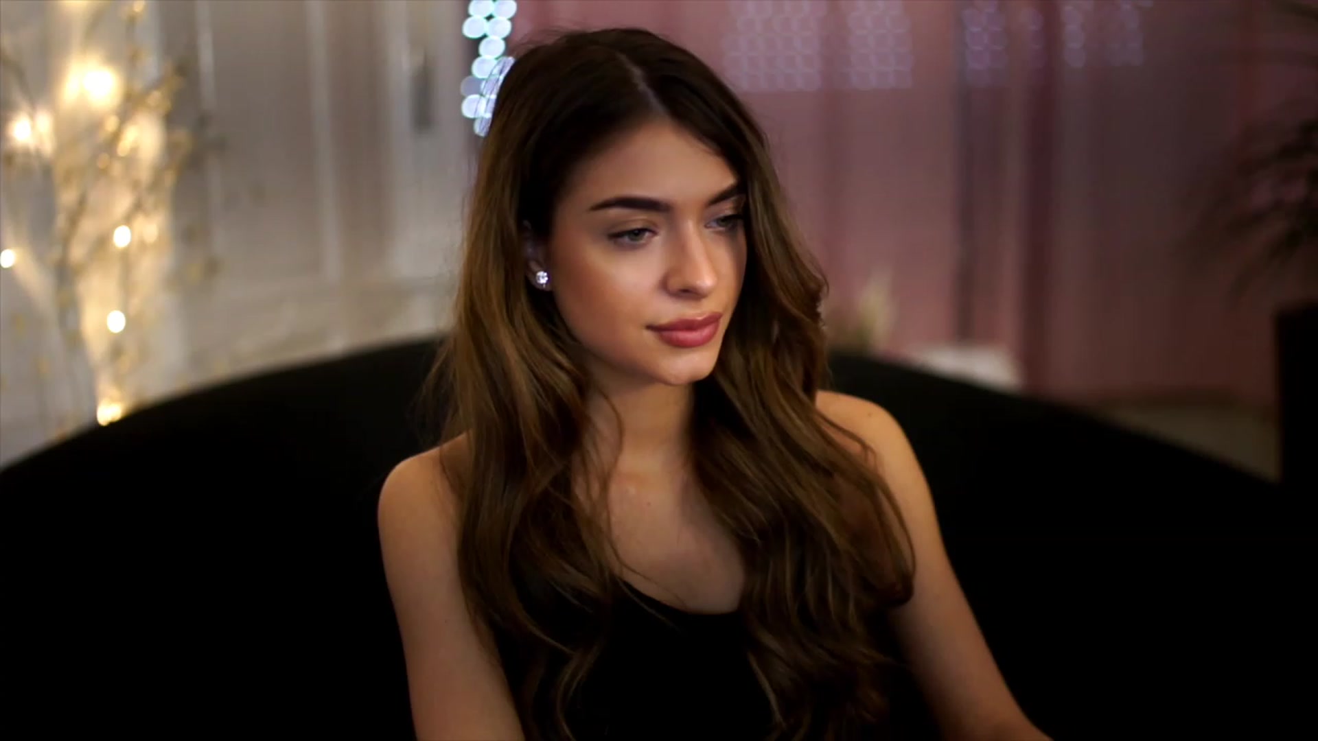 Gallery image thumbnail from Autumn_Falls's myfreecams stream on, 06/05/2023, 15:28 image 12 of 20