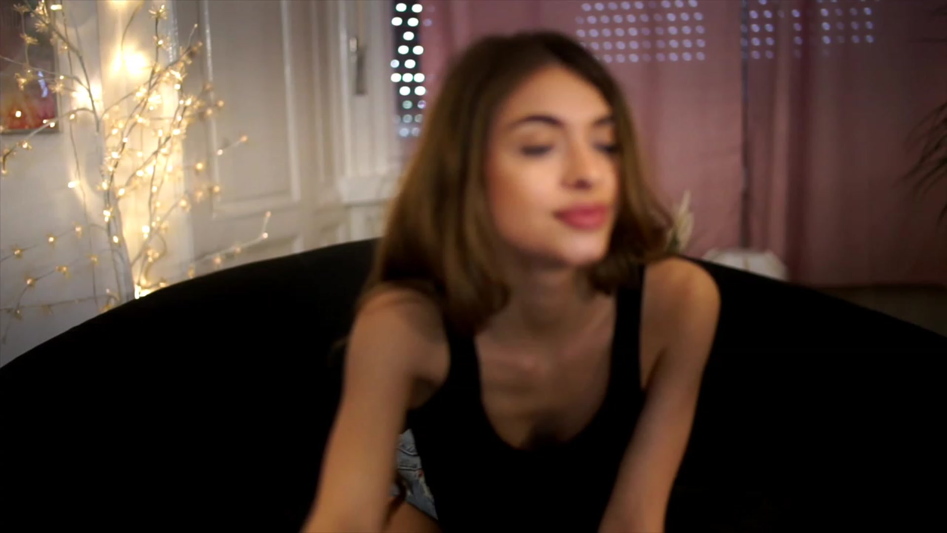 Gallery image thumbnail from Autumn_Falls's myfreecams stream on, 06/05/2023, 15:28 image 15 of 20