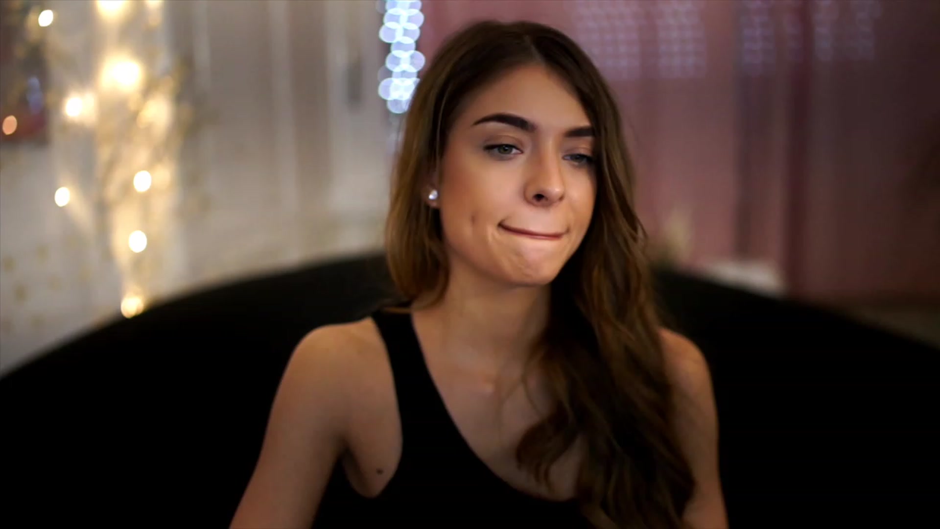Gallery image thumbnail from Autumn_Falls's myfreecams stream on, 06/05/2023, 15:28 image 6 of 20
