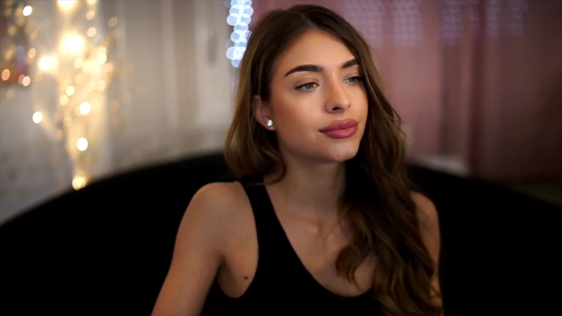 Gallery image thumbnail from Autumn_Falls's myfreecams stream on, 06/05/2023, 15:28 image 5 of 20