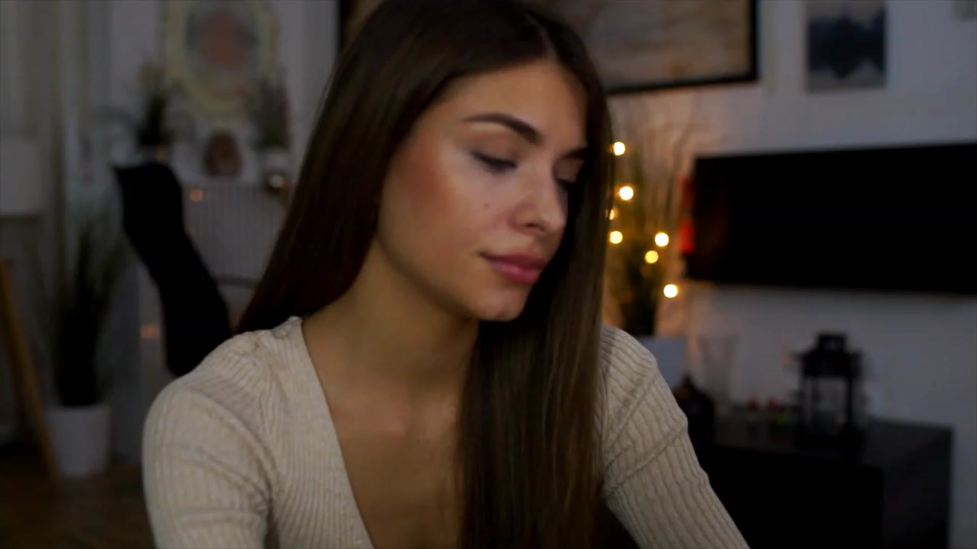 Gallery image thumbnail from Autumn_Falls's myfreecams stream on, 06/13/2023, 15:35 image 3 of 20