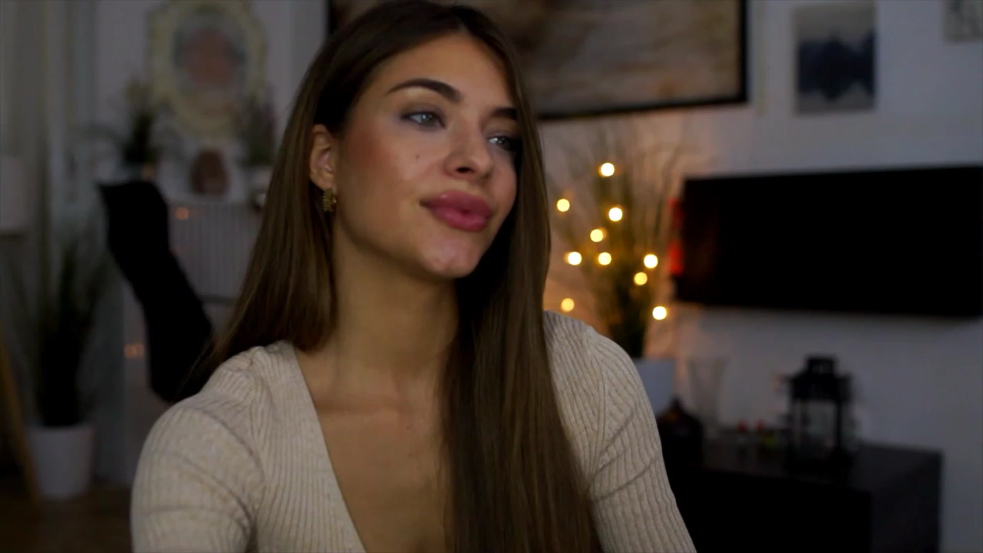 Gallery image thumbnail from Autumn_Falls's myfreecams stream on, 06/13/2023, 15:35 image 8 of 20