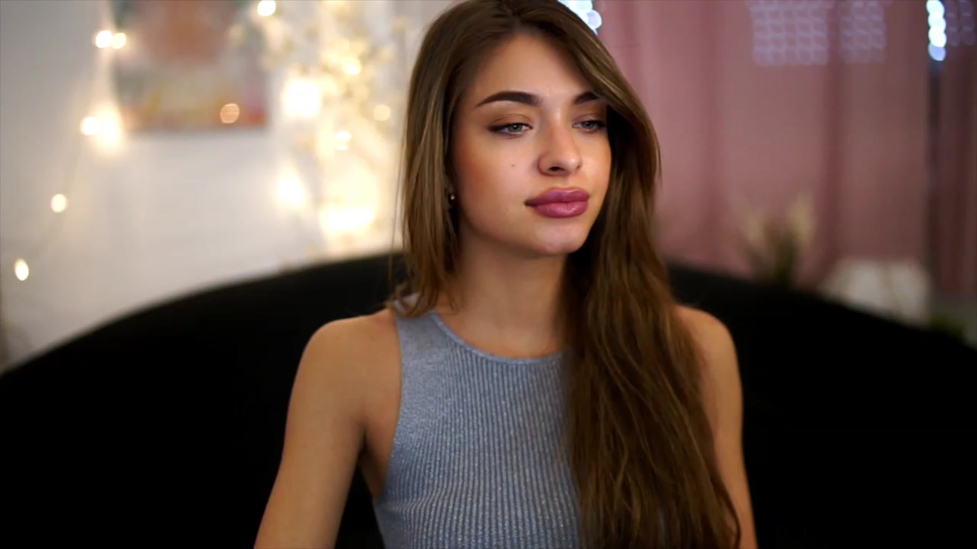 Gallery image thumbnail from Autumn_Falls's myfreecams stream on, 06/19/2023, 13:17 image 4 of 20