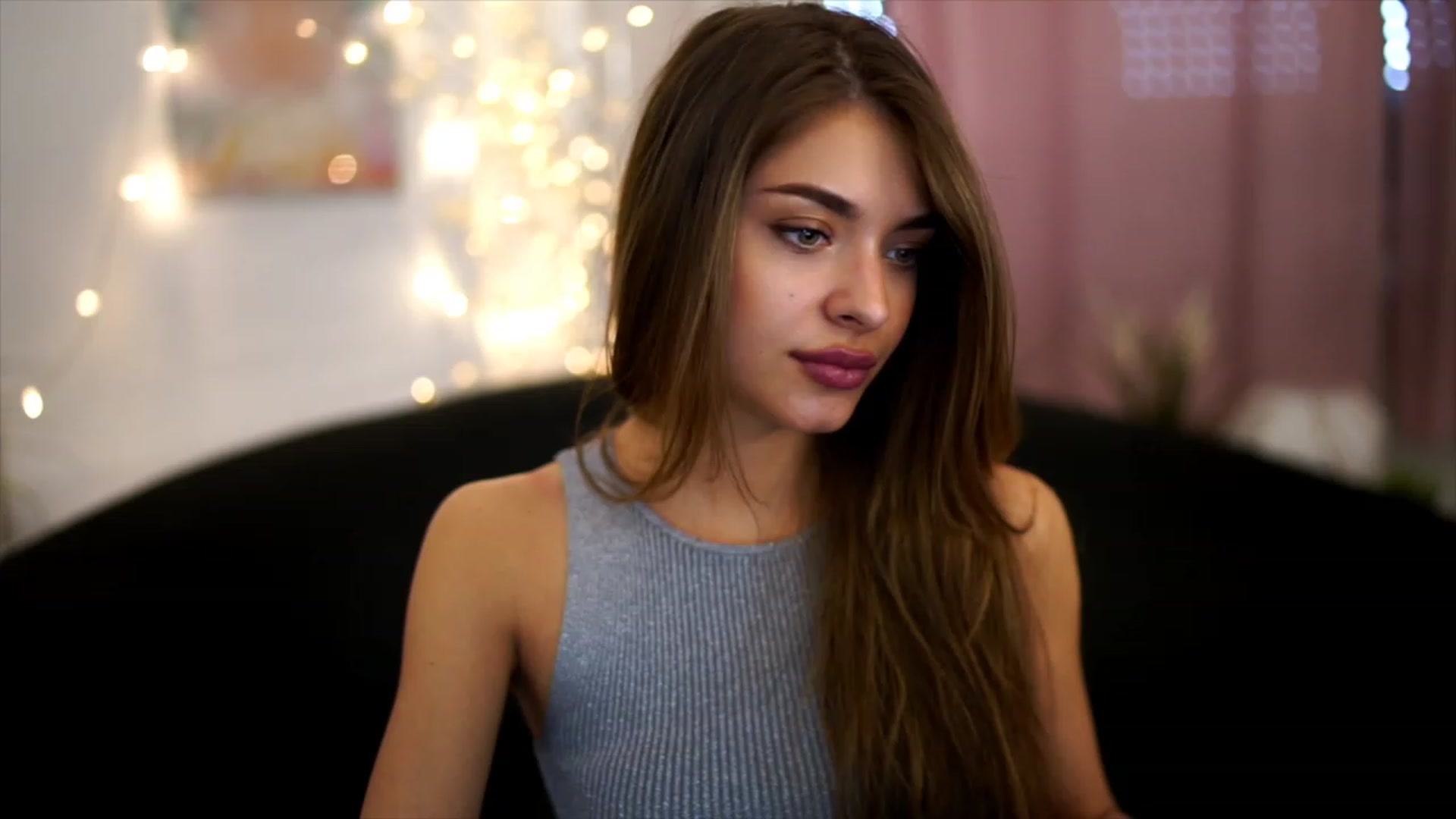 Gallery image thumbnail from Autumn_Falls's myfreecams stream on, 06/19/2023, 13:17 image 3 of 20