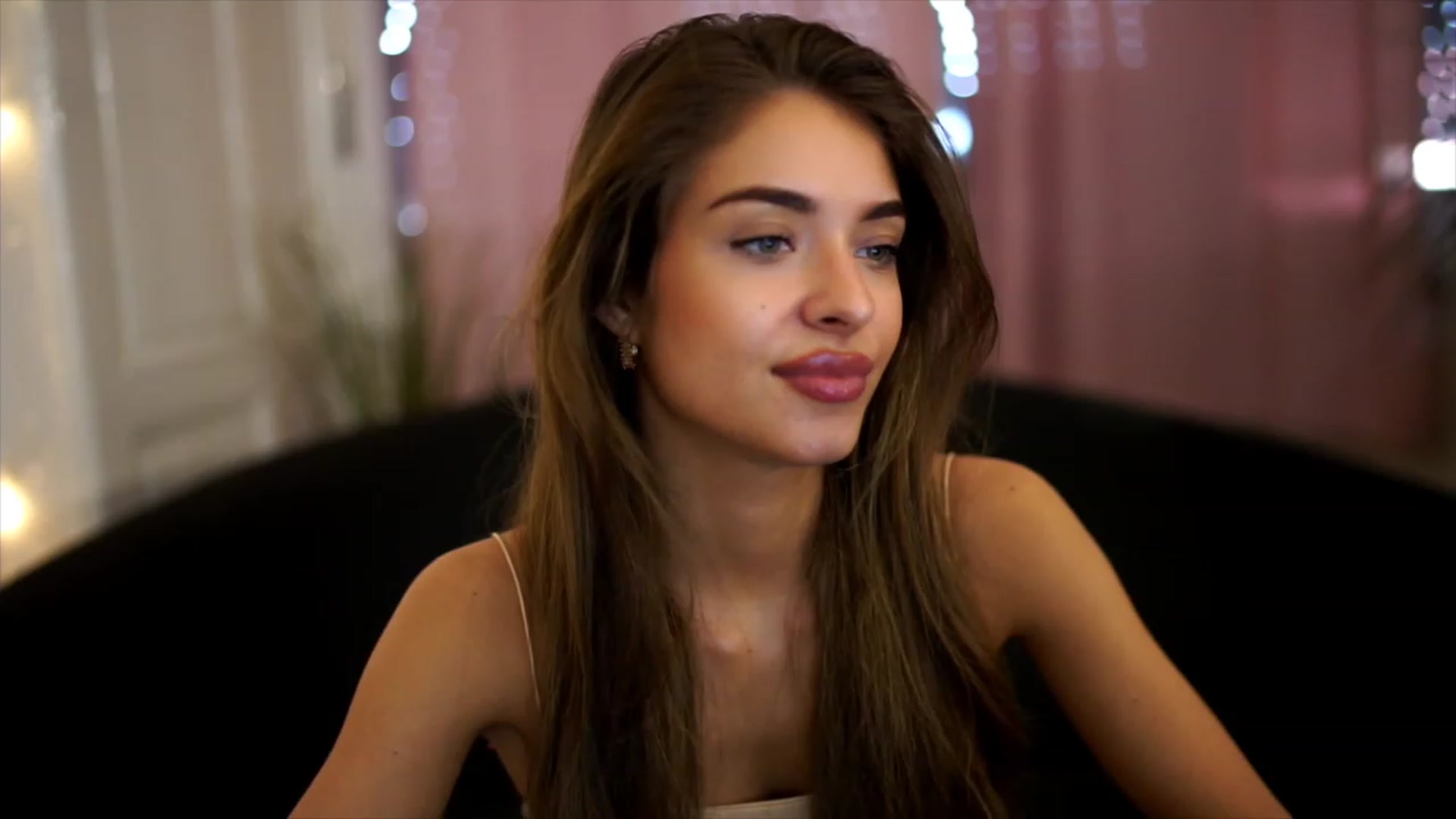 Gallery image thumbnail from Autumn_Falls's myfreecams stream on, 06/26/2023, 14:23 image 5 of 20
