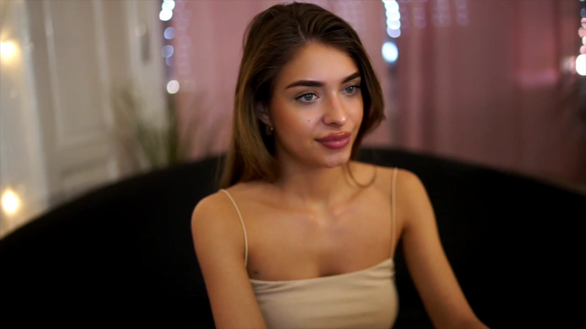 Gallery image thumbnail from Autumn_Falls's myfreecams stream on, 06/26/2023, 14:57 image 9 of 20