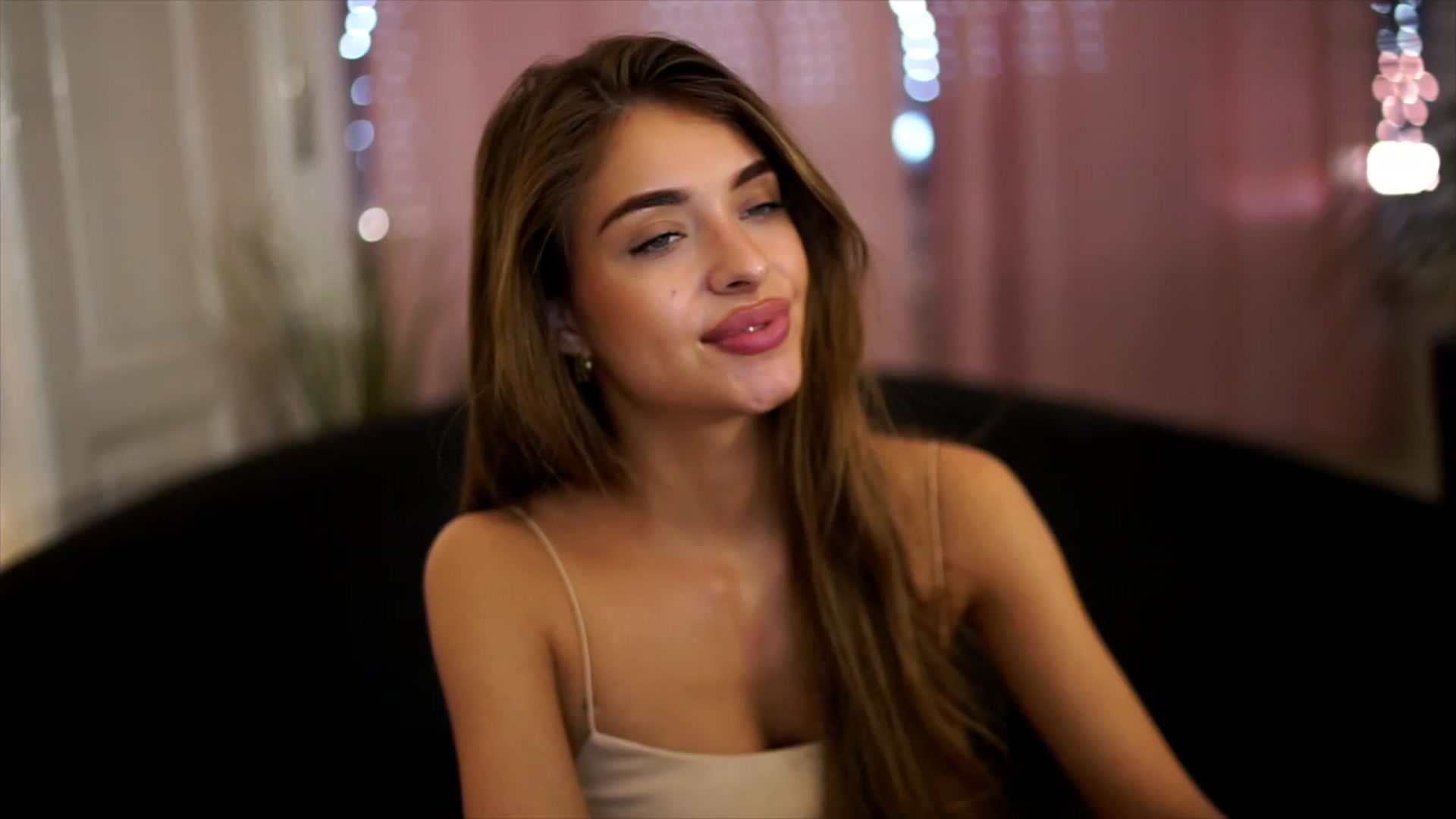 Gallery image thumbnail from Autumn_Falls's myfreecams stream on, 06/26/2023, 16:01 image 1 of 20