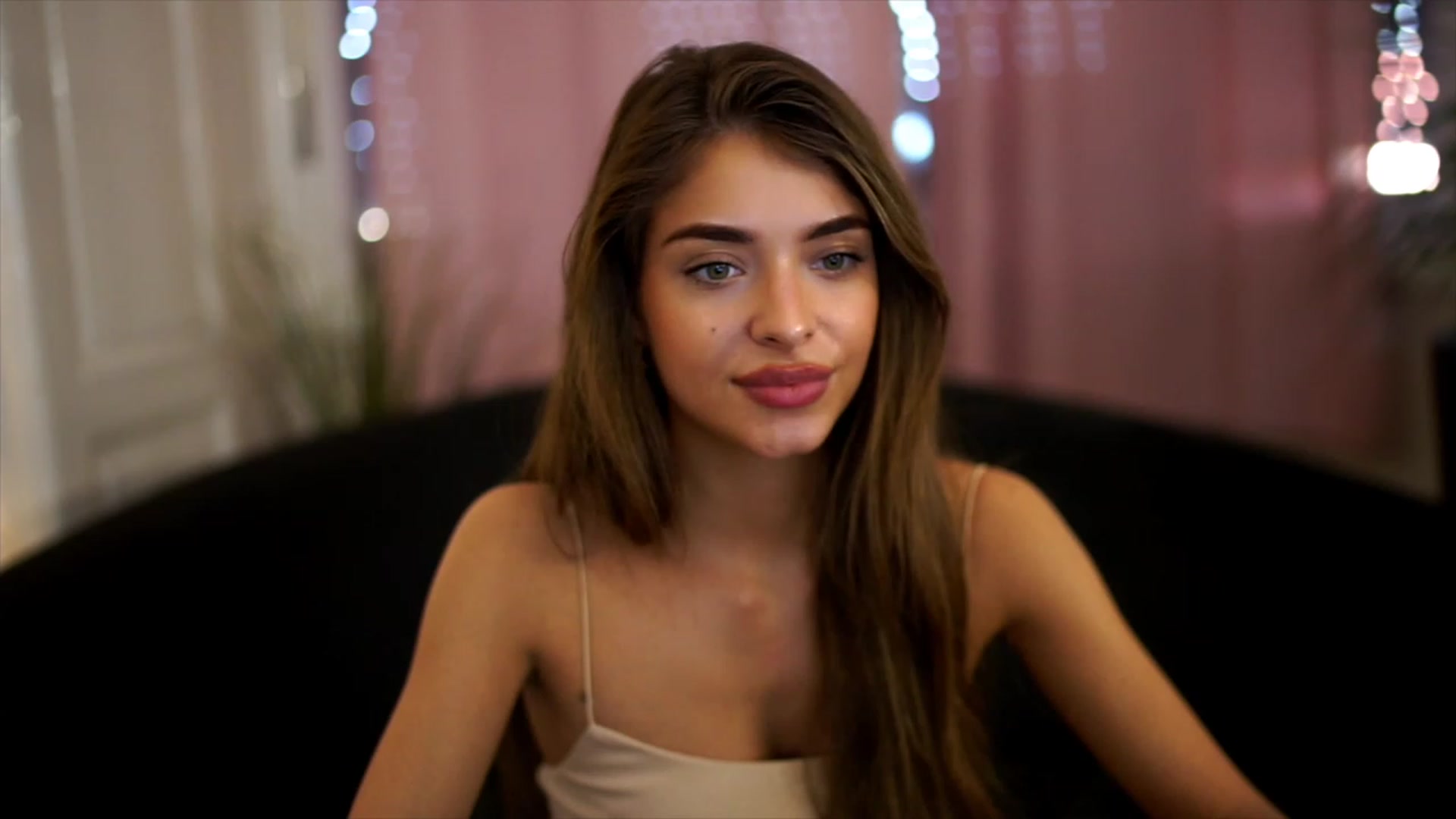 Gallery image thumbnail from Autumn_Falls's myfreecams stream on, 06/26/2023, 16:01 image 12 of 20