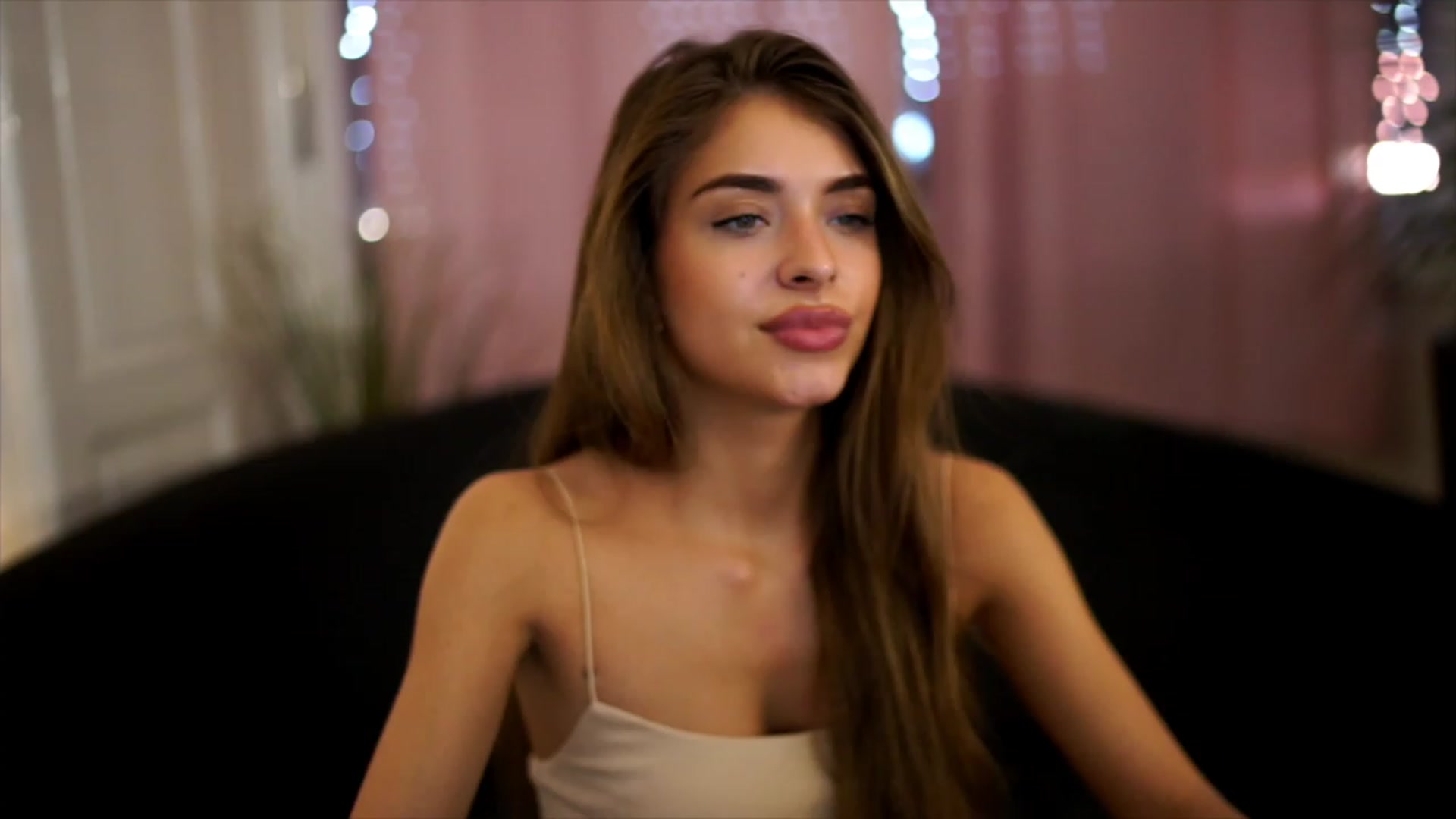 Gallery image thumbnail from Autumn_Falls's myfreecams stream on, 06/26/2023, 16:01 image 5 of 20