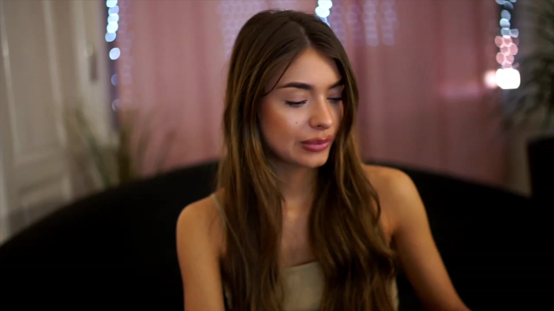 Gallery image thumbnail from Autumn_Falls's myfreecams stream on, 06/30/2023, 15:24 image 14 of 20