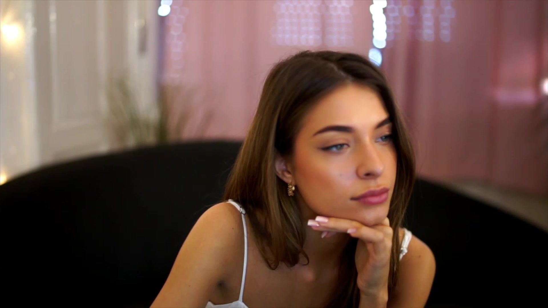 Gallery image thumbnail from Autumn_Falls's myfreecams stream on, 07/02/2023, 13:58 image 18 of 20
