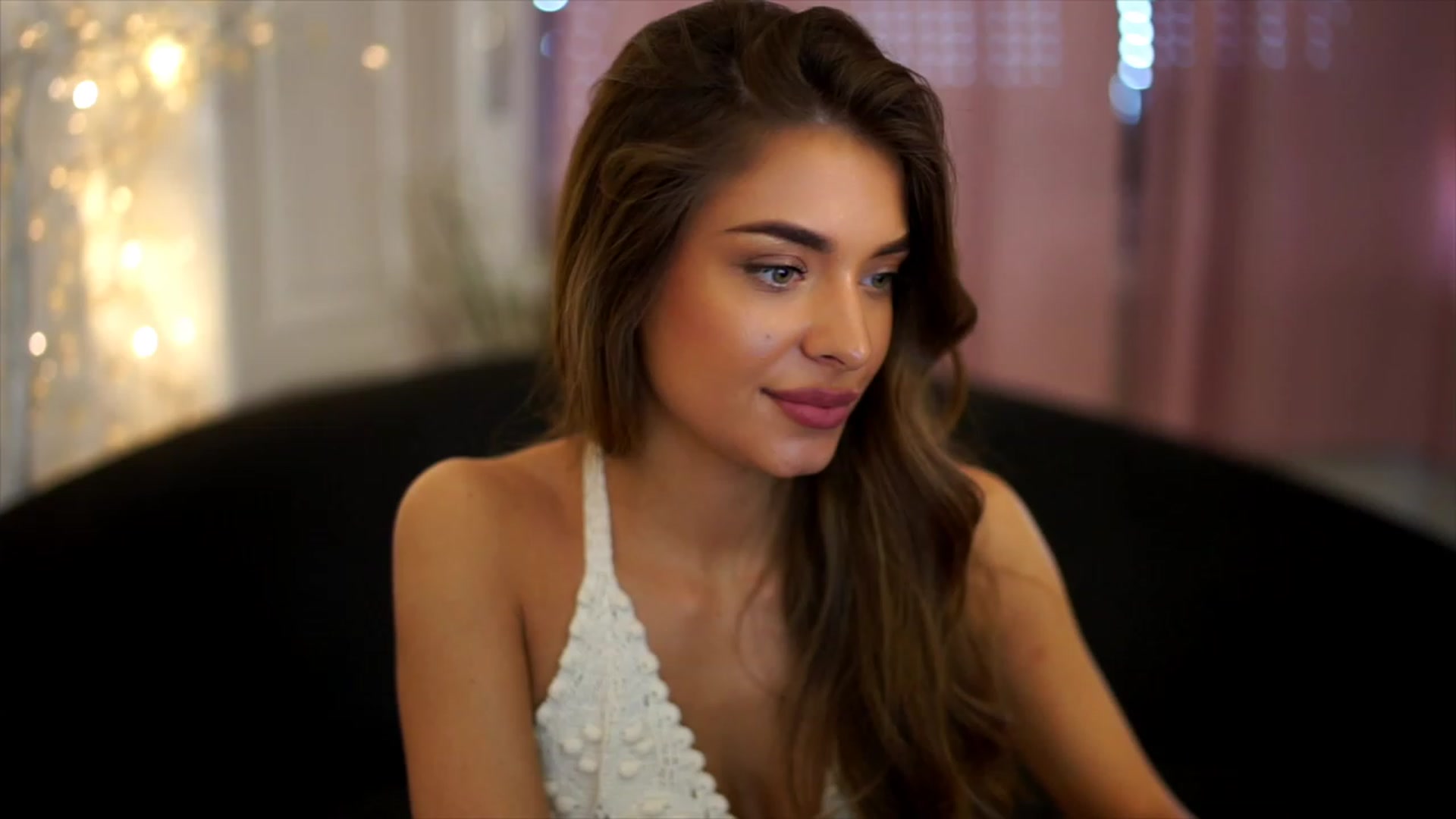 Gallery image thumbnail from Autumn_Falls's myfreecams stream on, 07/15/2023, 15:35 image 6 of 20