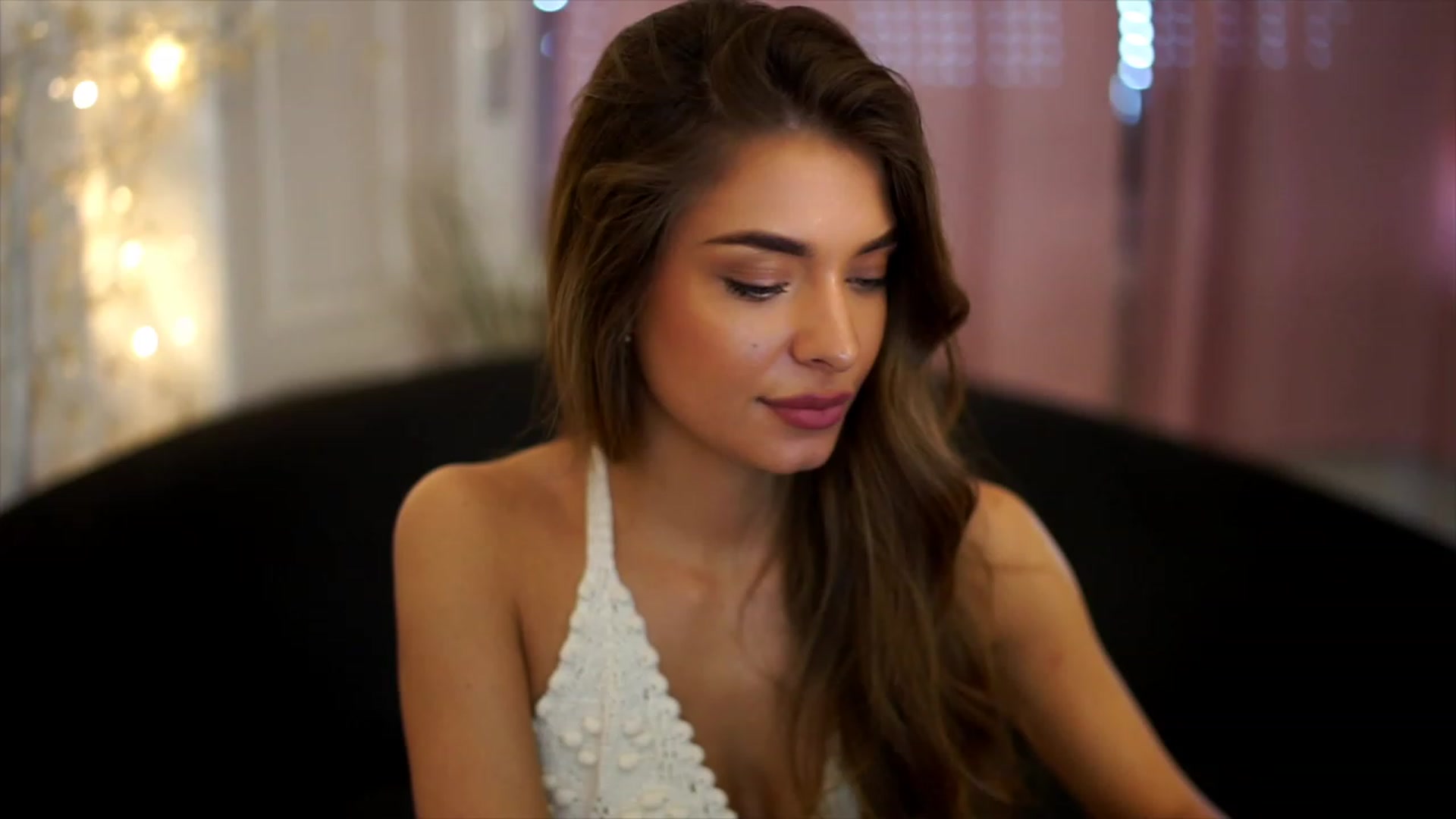 Gallery image thumbnail from Autumn_Falls's myfreecams stream on, 07/15/2023, 15:35 image 7 of 20