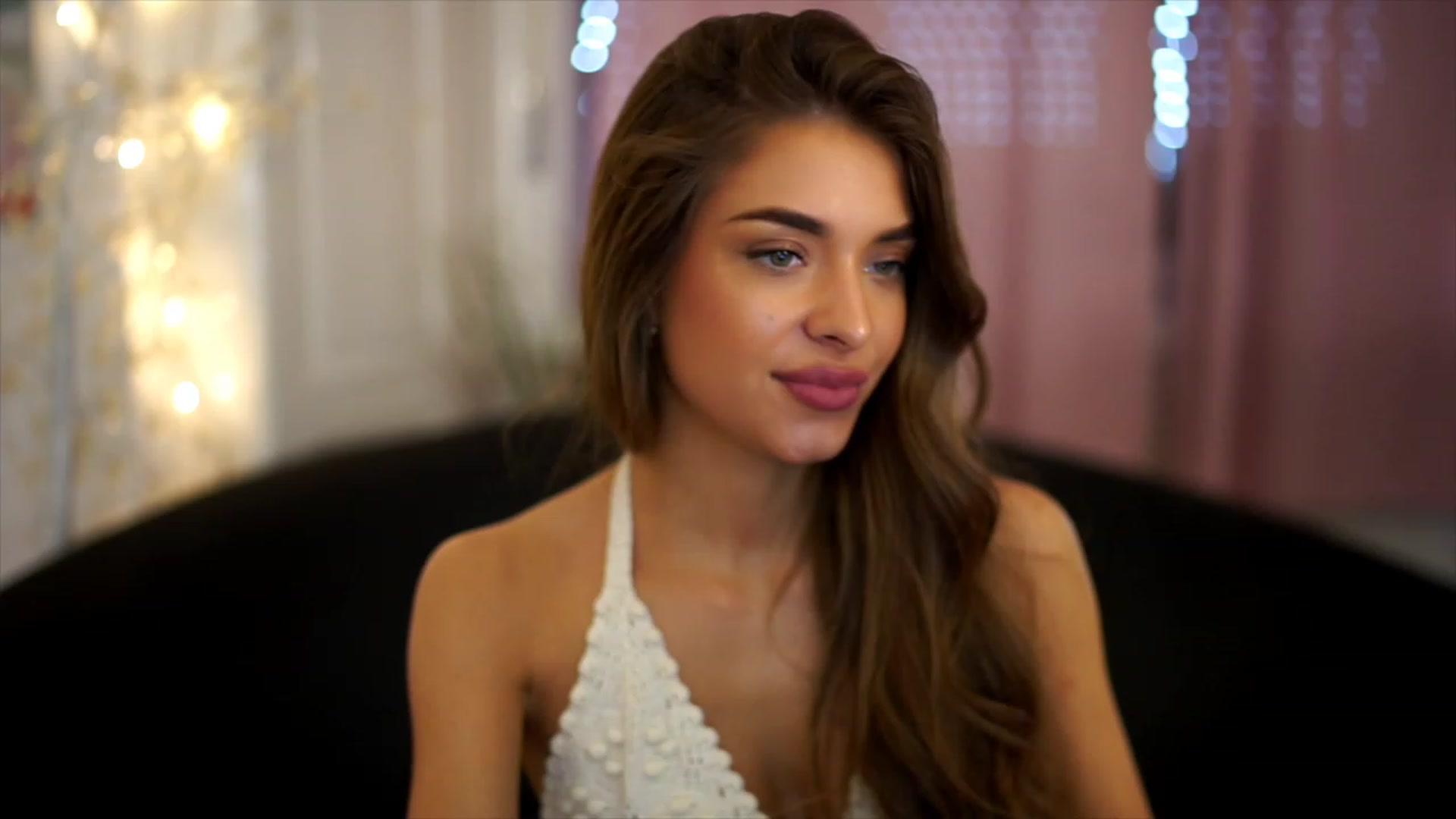 Gallery image thumbnail from Autumn_Falls's myfreecams stream on, 07/15/2023, 15:35 image 3 of 20