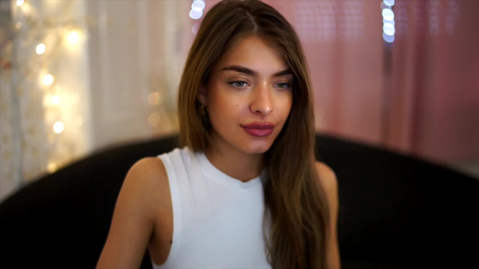 Gallery image thumbnail from Autumn_Falls's myfreecams stream on, 07/25/2023, 14:42 image 5 of 20