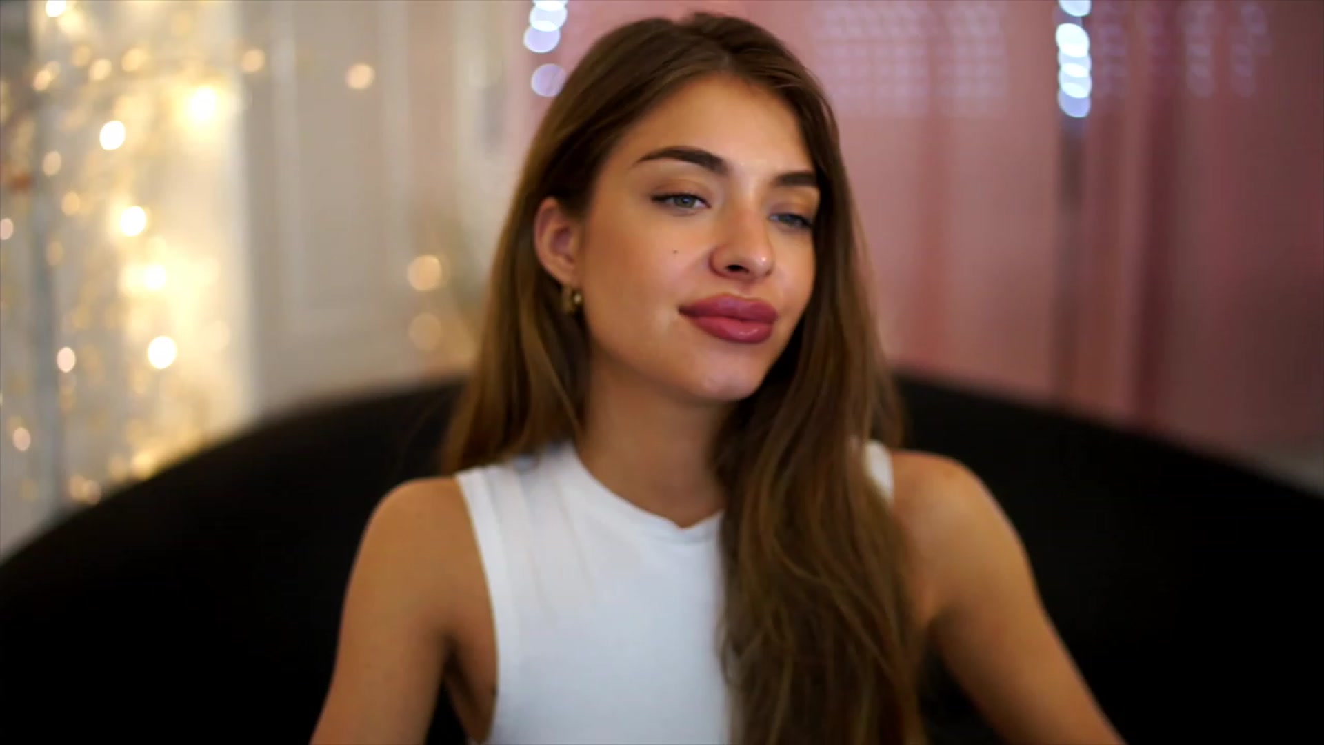 Gallery image thumbnail from Autumn_Falls's myfreecams stream on, 07/25/2023, 14:42 image 12 of 20