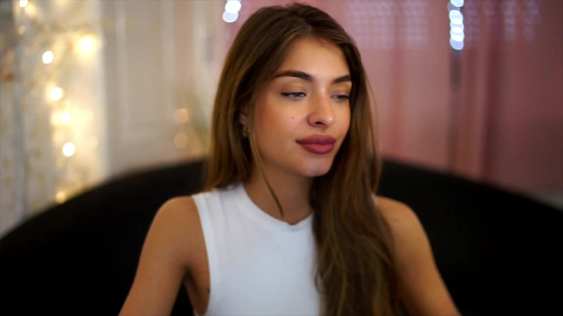Gallery image thumbnail from Autumn_Falls's myfreecams stream on, 07/25/2023, 14:42 image 10 of 20