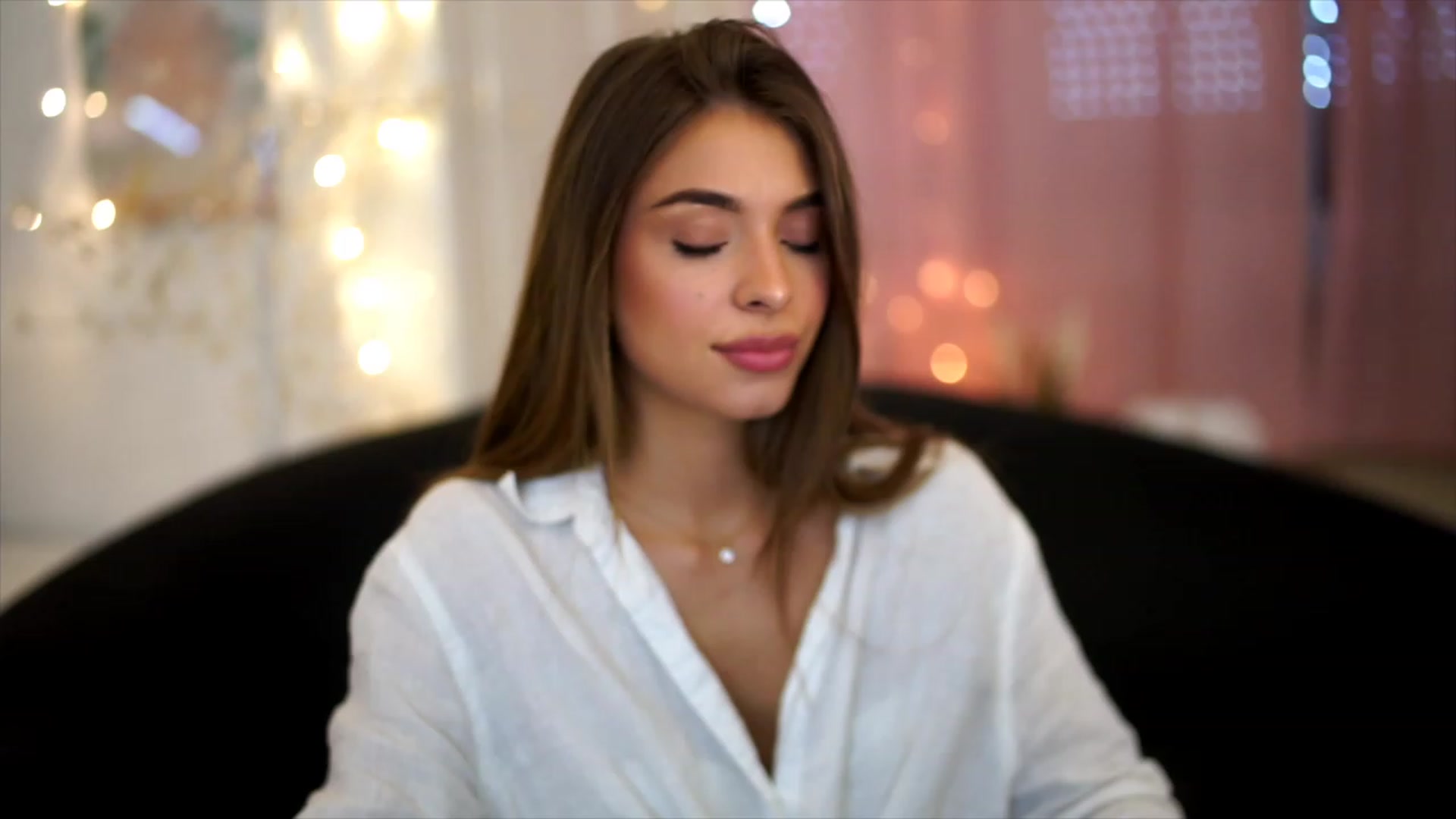 Gallery image thumbnail from Autumn_Falls's myfreecams stream on, 07/27/2023, 13:45 image 7 of 20