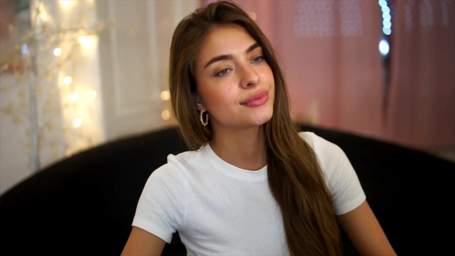 Gallery image thumbnail from Autumn_Falls's myfreecams stream on, 07/30/2023, 16:50 image 19 of 20