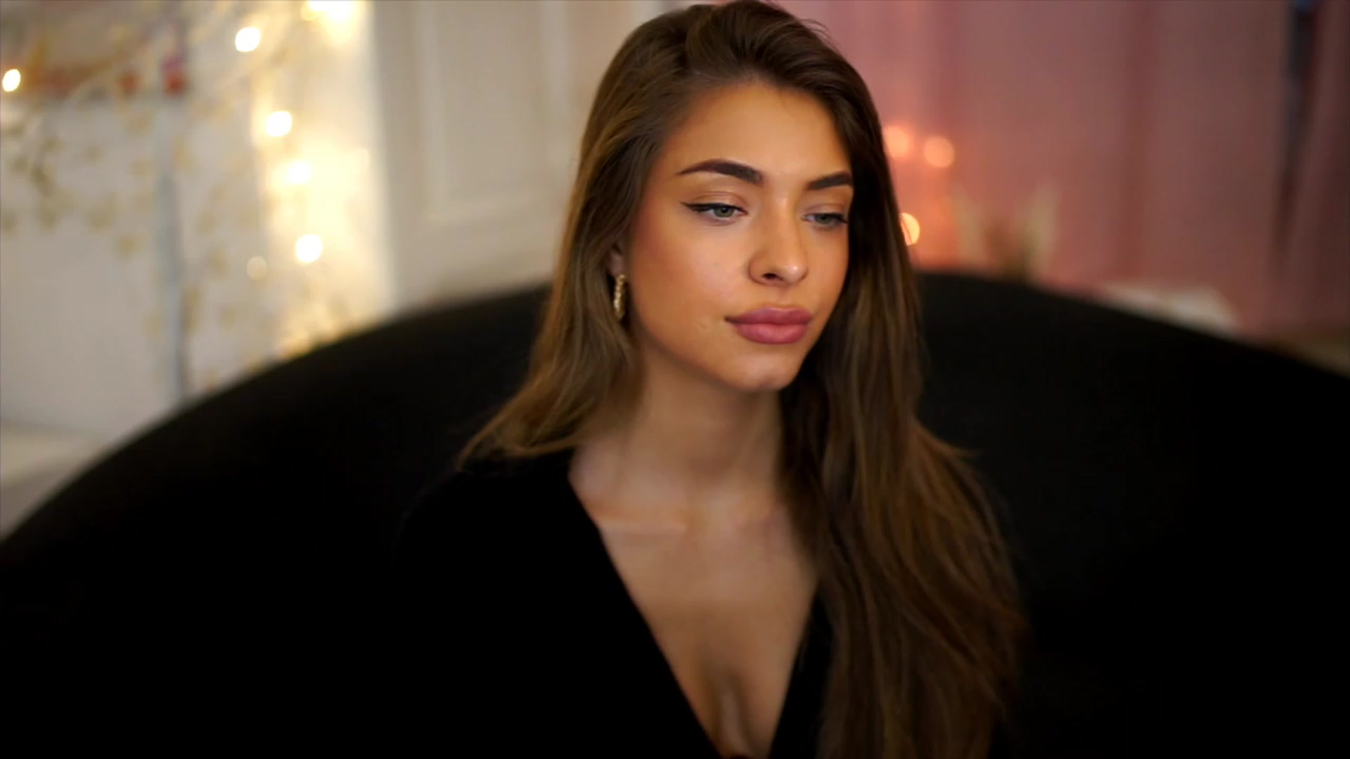 Gallery image thumbnail from Autumn_Falls's myfreecams stream on, 08/06/2023, 12:29 image 9 of 20