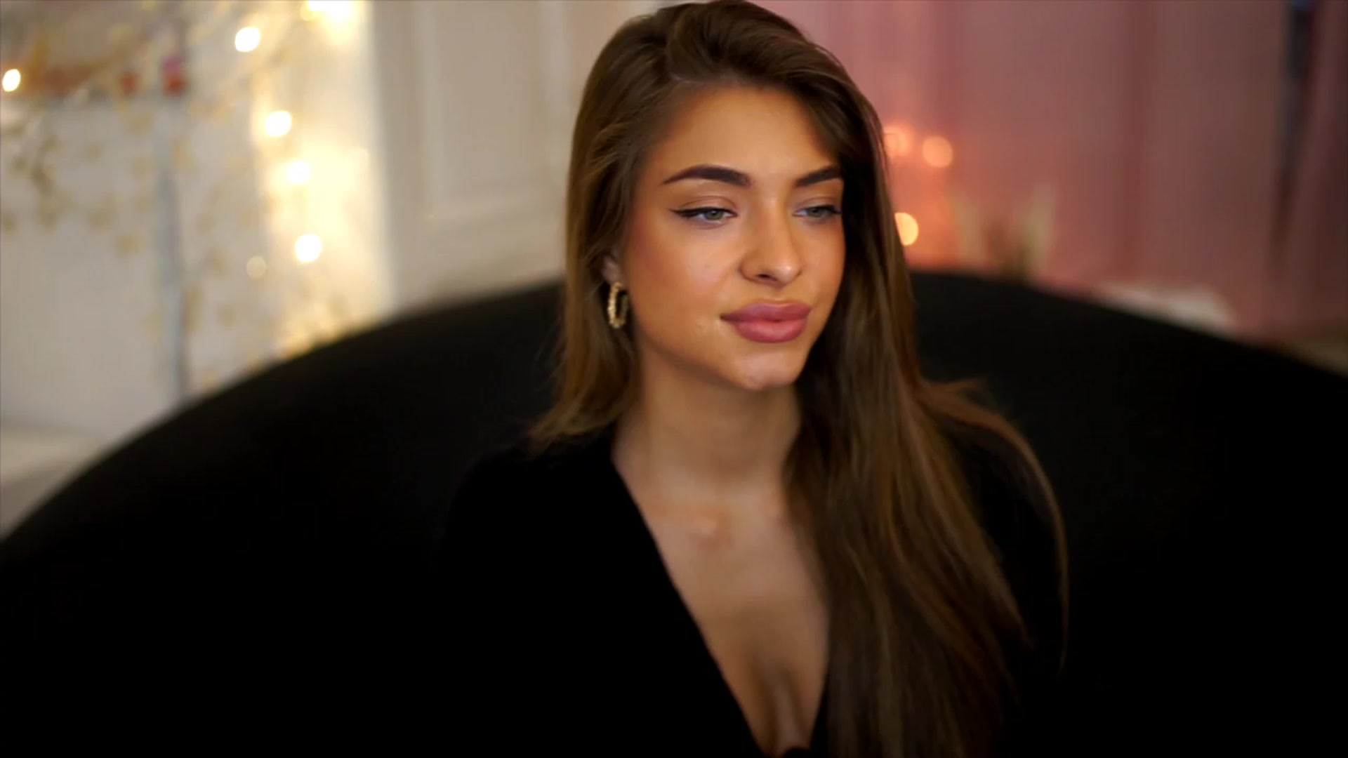 Gallery image thumbnail from Autumn_Falls's myfreecams stream on, 08/06/2023, 12:29 image 8 of 20