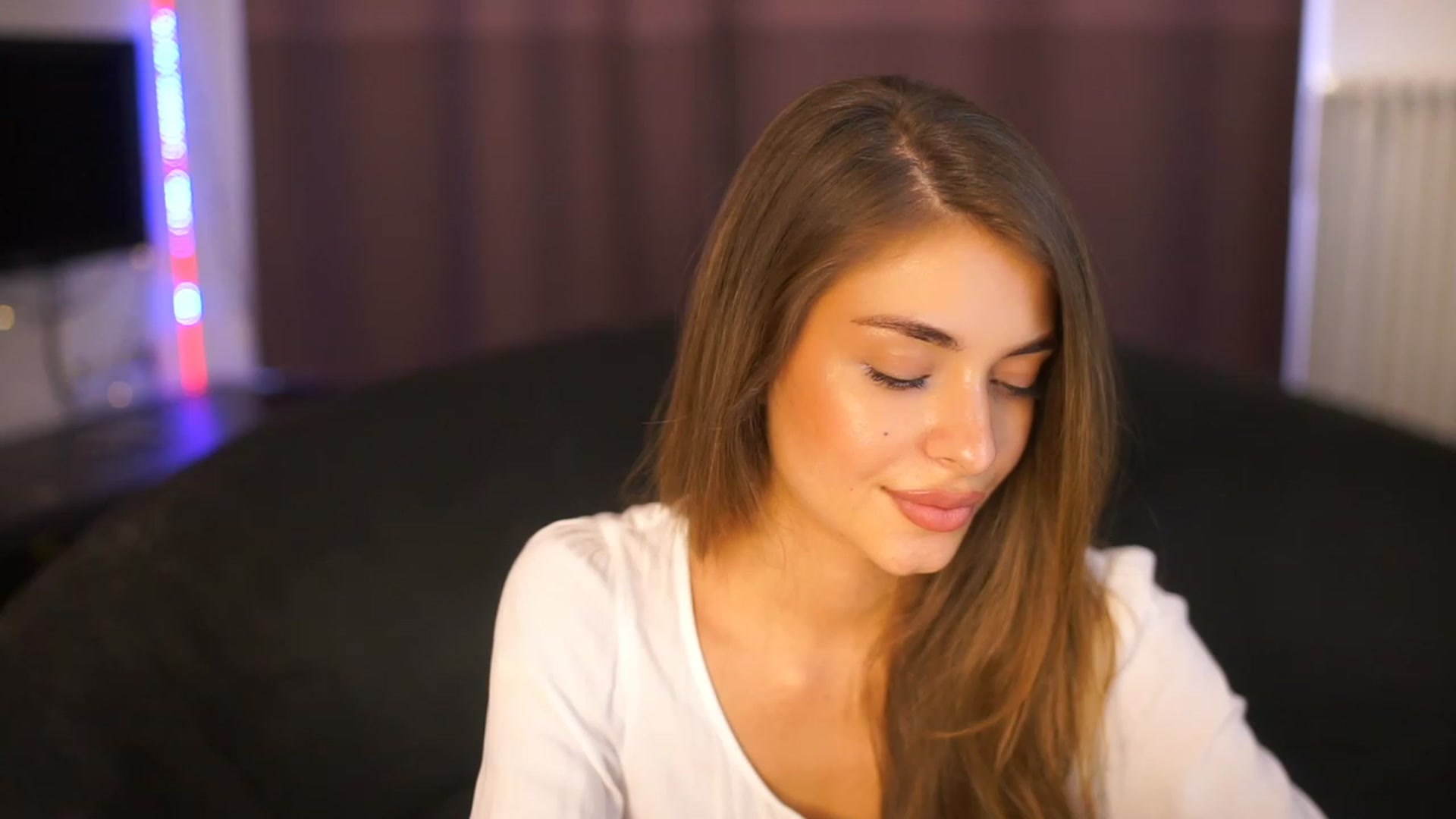 Gallery image thumbnail from Autumn_Falls's myfreecams stream on, 08/23/2023, 14:25 image 10 of 20
