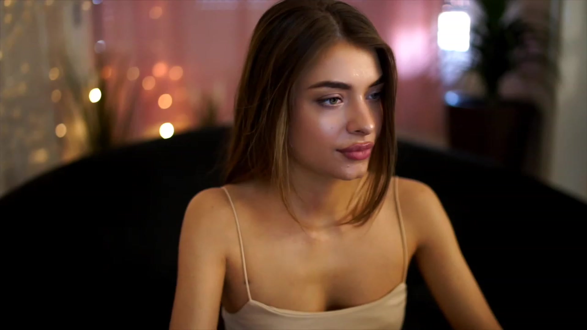 Gallery image thumbnail from Autumn_Falls's myfreecams stream on, 08/26/2023, 13:38 image 9 of 20