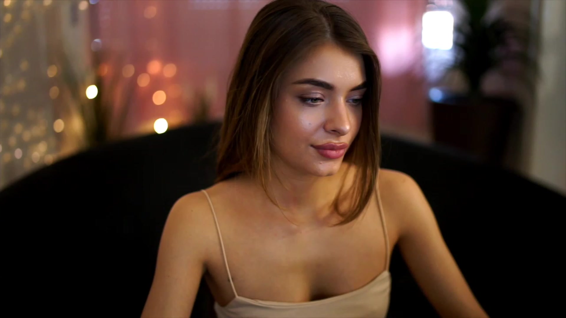 Gallery image thumbnail from Autumn_Falls's myfreecams stream on, 08/26/2023, 13:38 image 8 of 20