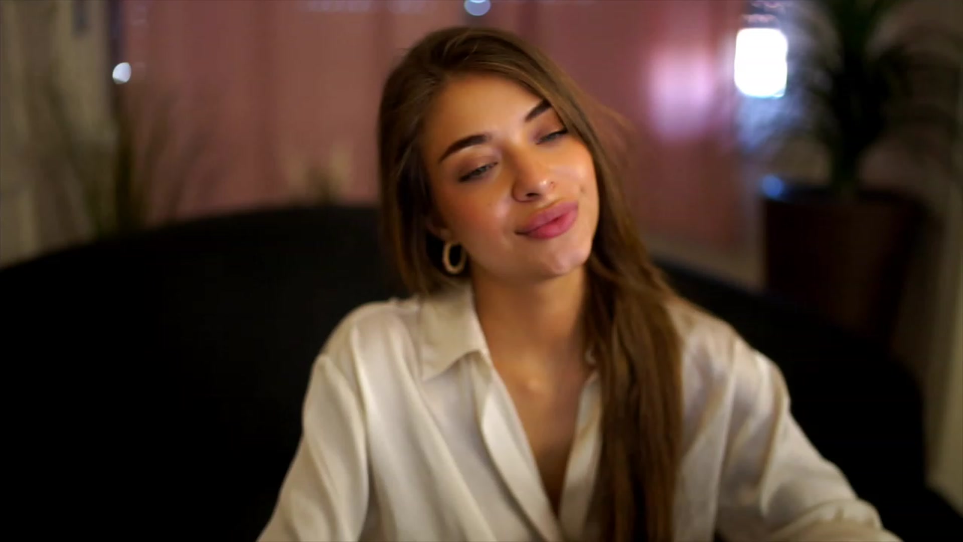 Gallery image thumbnail from Autumn_Falls's myfreecams stream on, 09/10/2023, 14:32 image 1 of 20