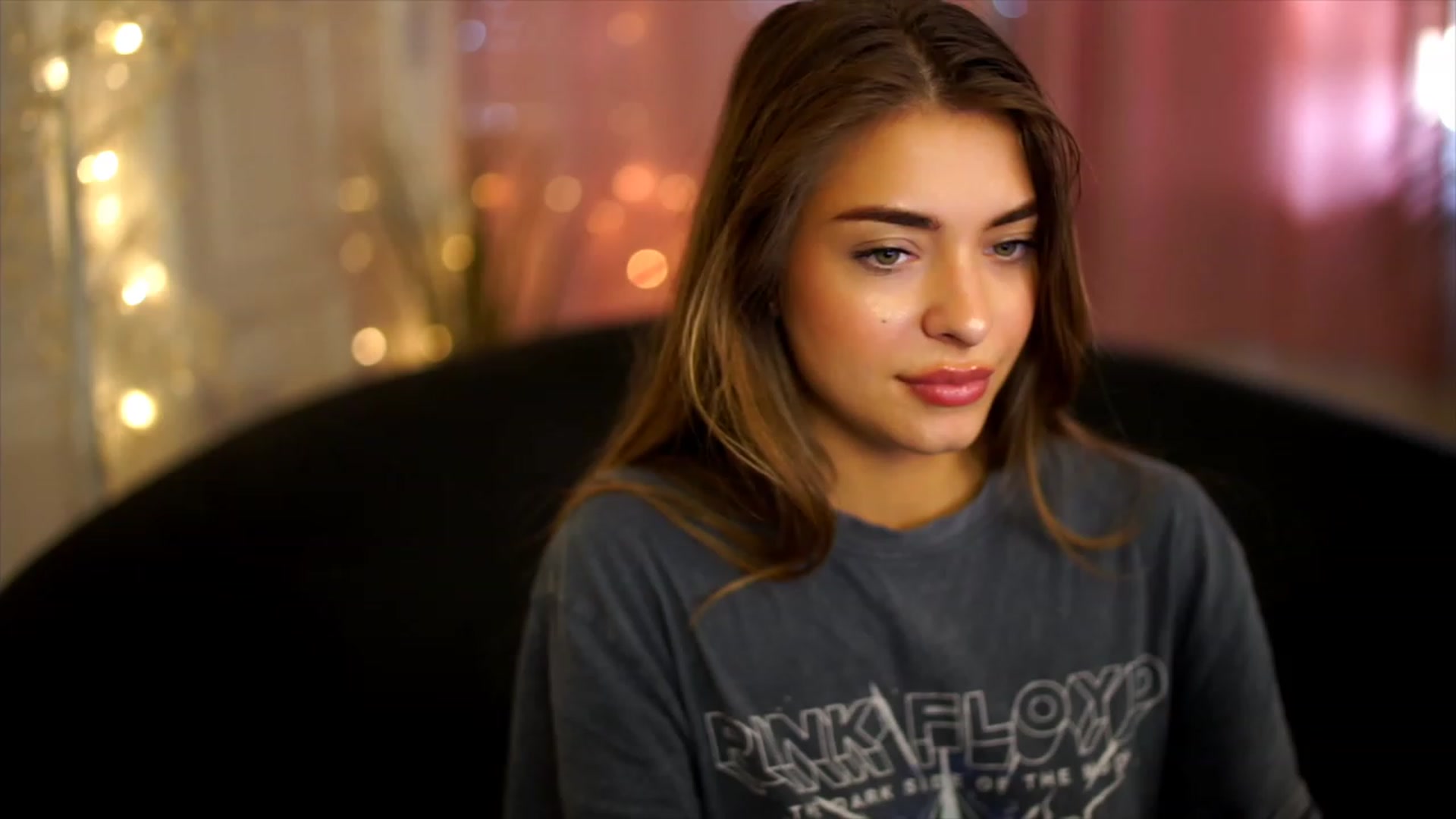Gallery image thumbnail from Autumn_Falls's myfreecams stream on, 09/12/2023, 11:47 image 6 of 20