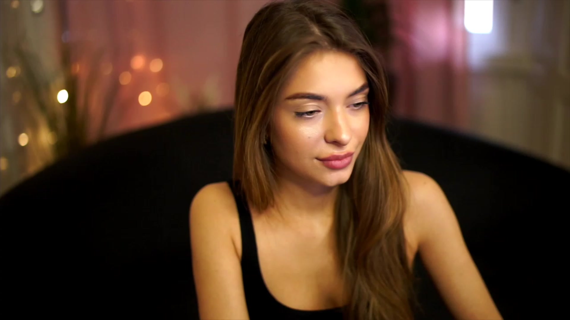 Gallery image thumbnail from Autumn_Falls's myfreecams stream on, 10/10/2023, 13:33 image 1 of 20