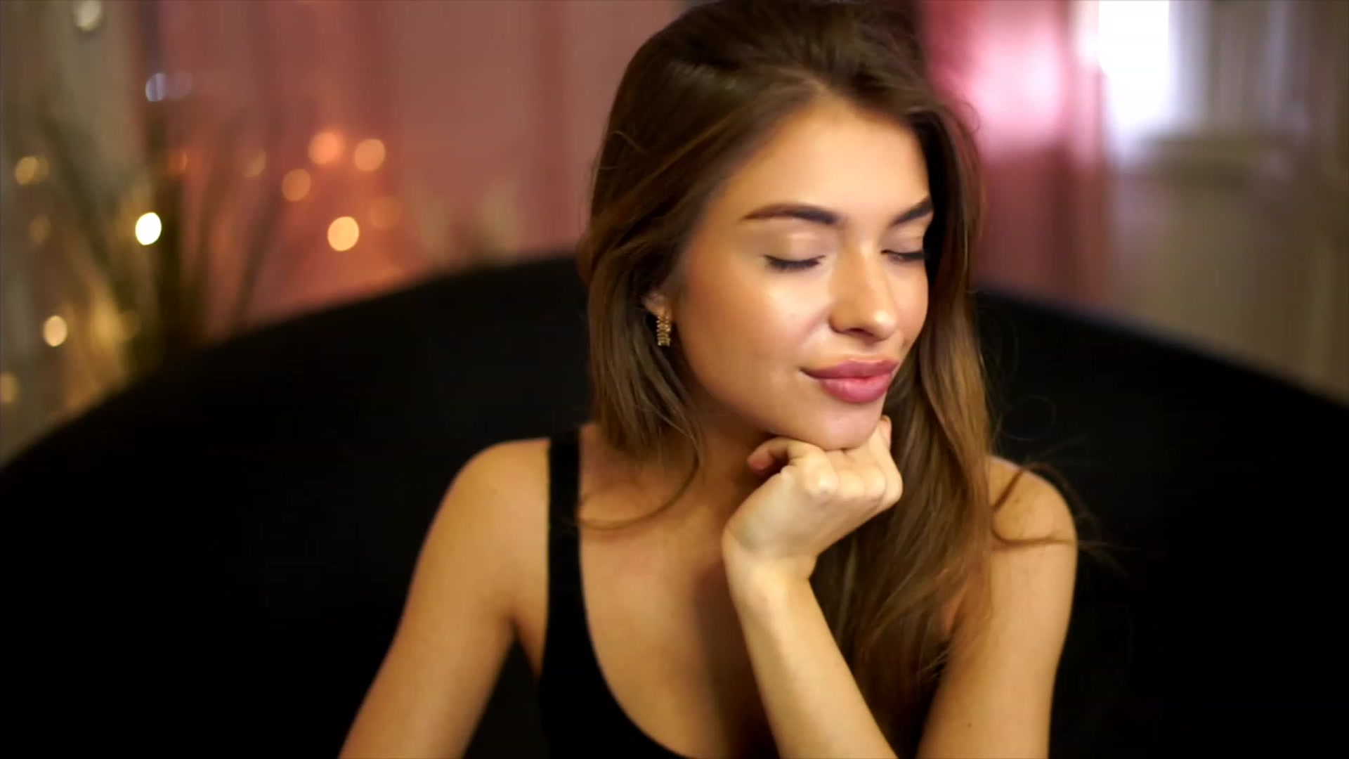 Gallery image thumbnail from Autumn_Falls's myfreecams stream on, 10/10/2023, 13:33 image 9 of 20