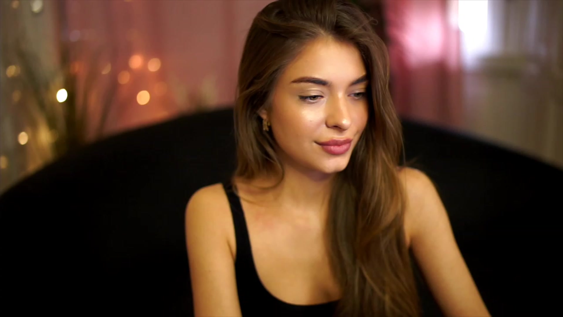 Gallery image thumbnail from Autumn_Falls's myfreecams stream on, 10/10/2023, 13:33 image 8 of 20