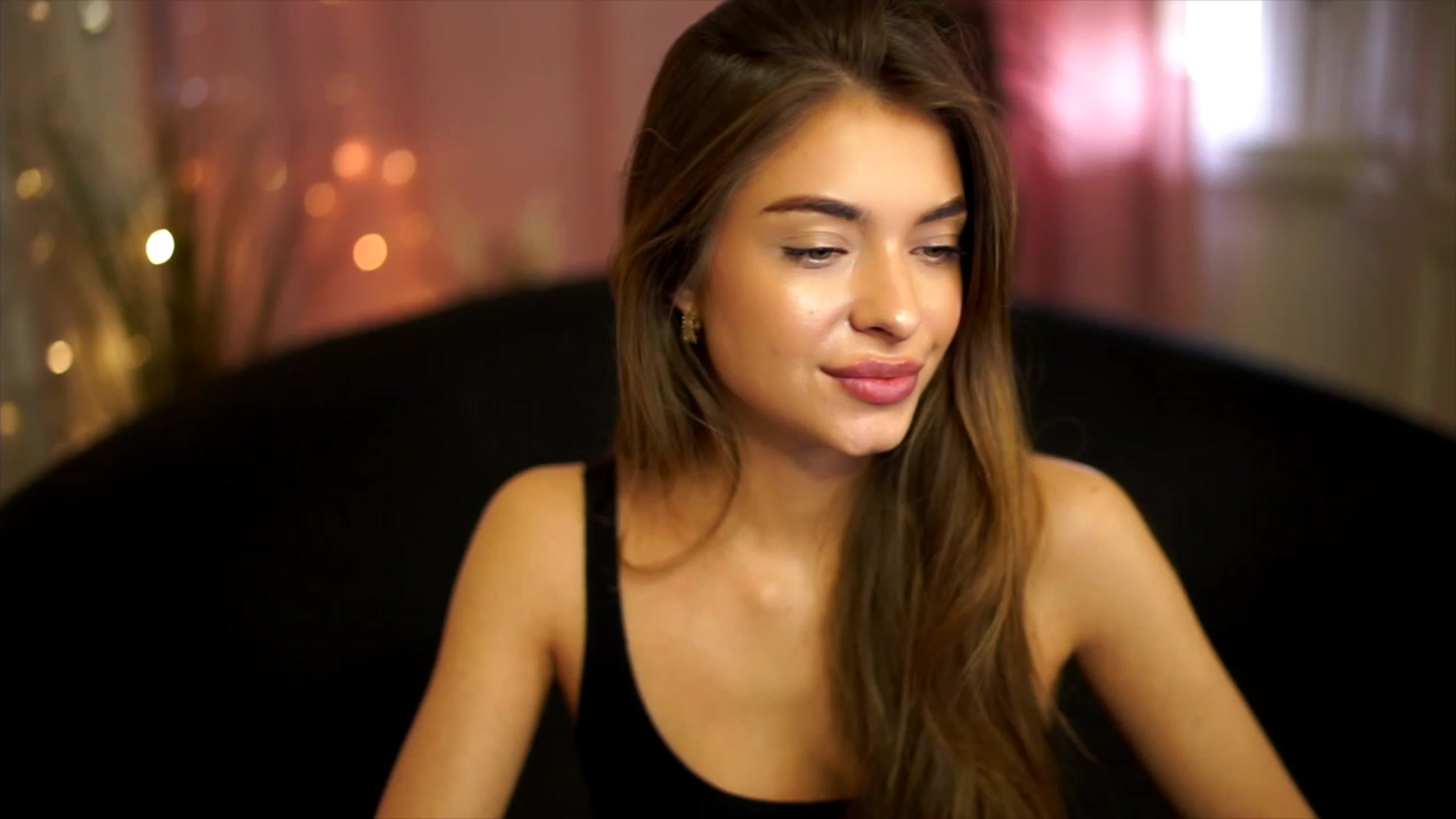 Gallery image thumbnail from Autumn_Falls's myfreecams stream on, 10/10/2023, 13:33 image 10 of 20