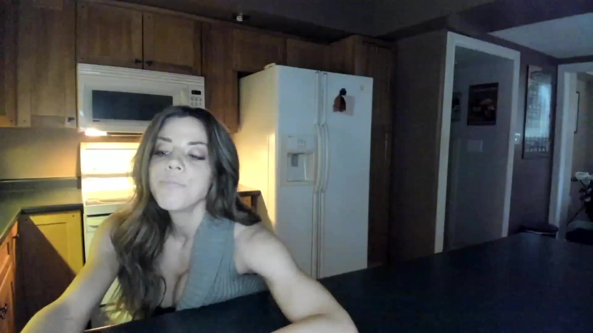 Gallery image thumbnail from Auvrielle's myfreecams stream on, 11/15/2022, 16:45 image 15 of 20