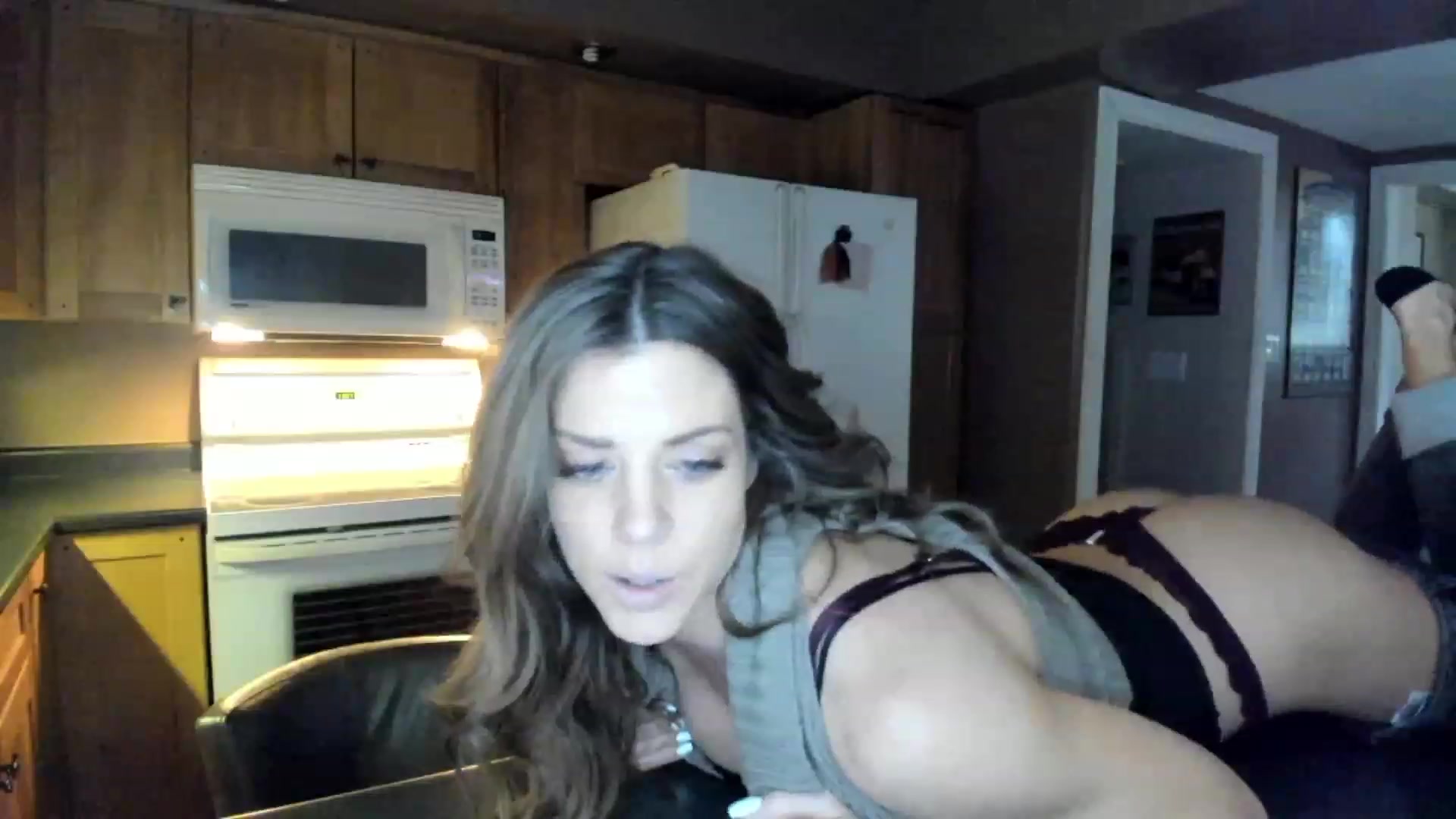 Gallery image thumbnail from Auvrielle's myfreecams stream on, 11/15/2022, 16:45 image 9 of 20