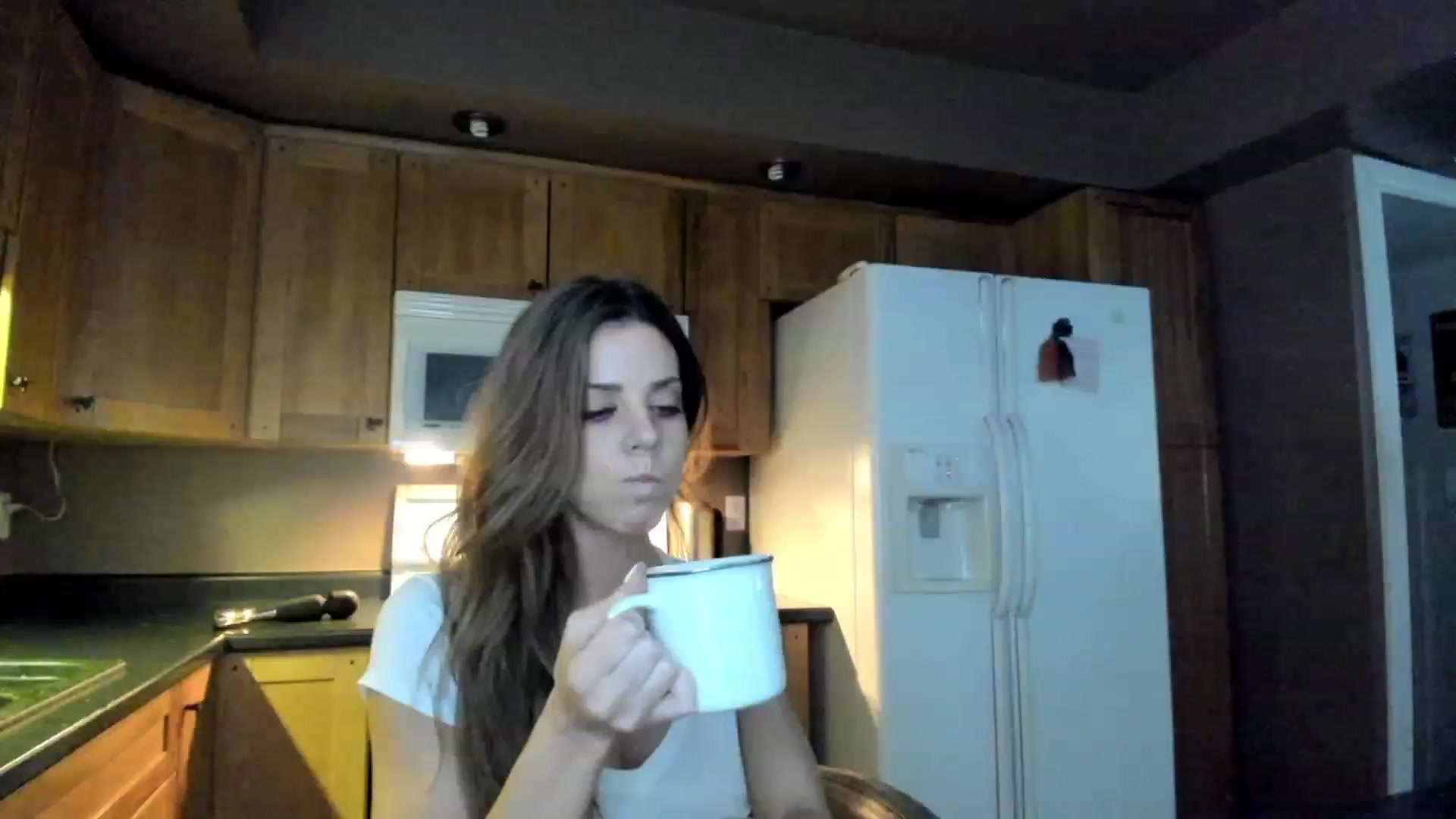 Gallery image thumbnail from Auvrielle's myfreecams stream on, 11/17/2022, 18:41 image 7 of 20