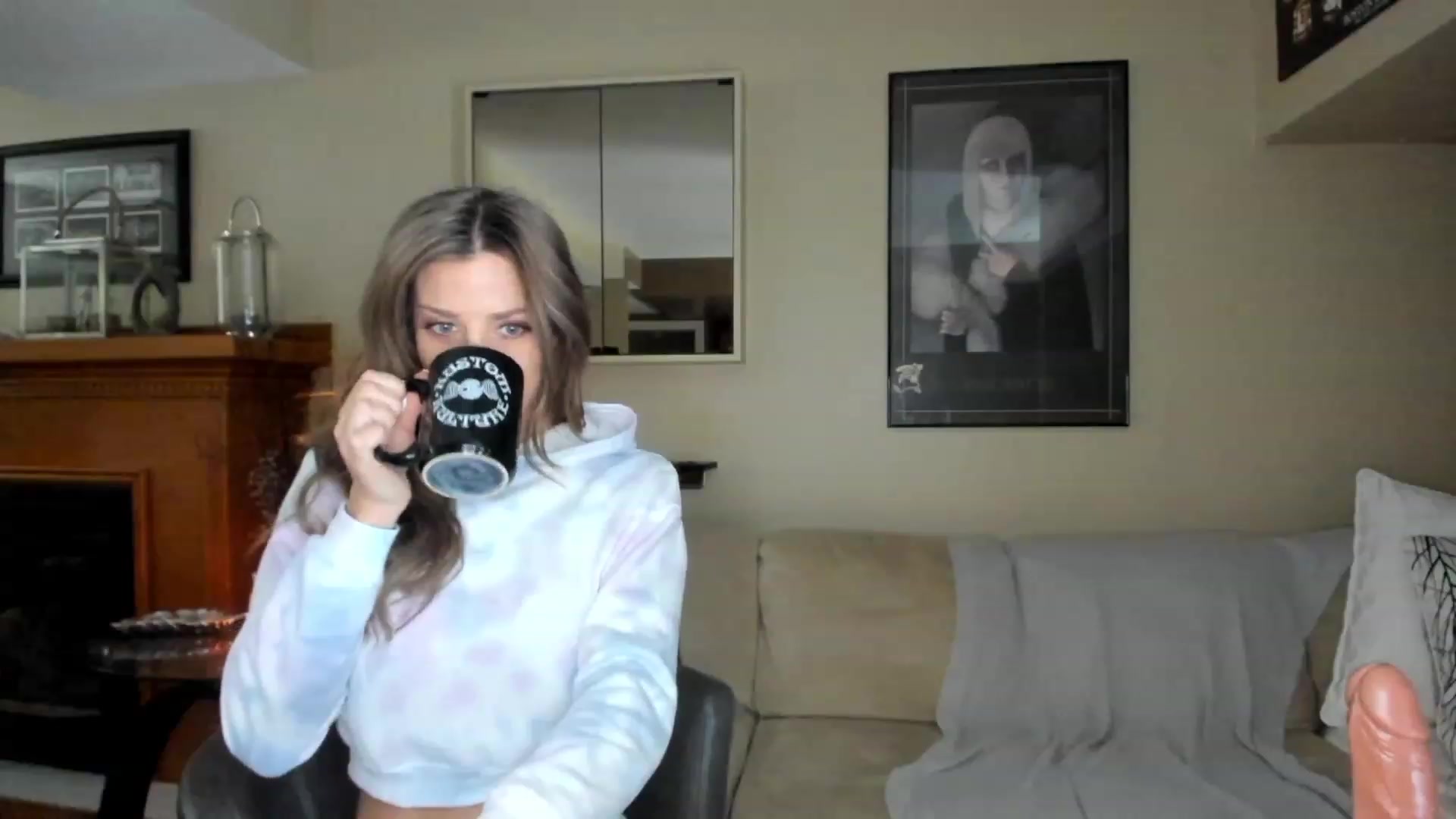 Gallery image thumbnail from Auvrielle's myfreecams stream on, 11/21/2022, 16:34 image 12 of 20